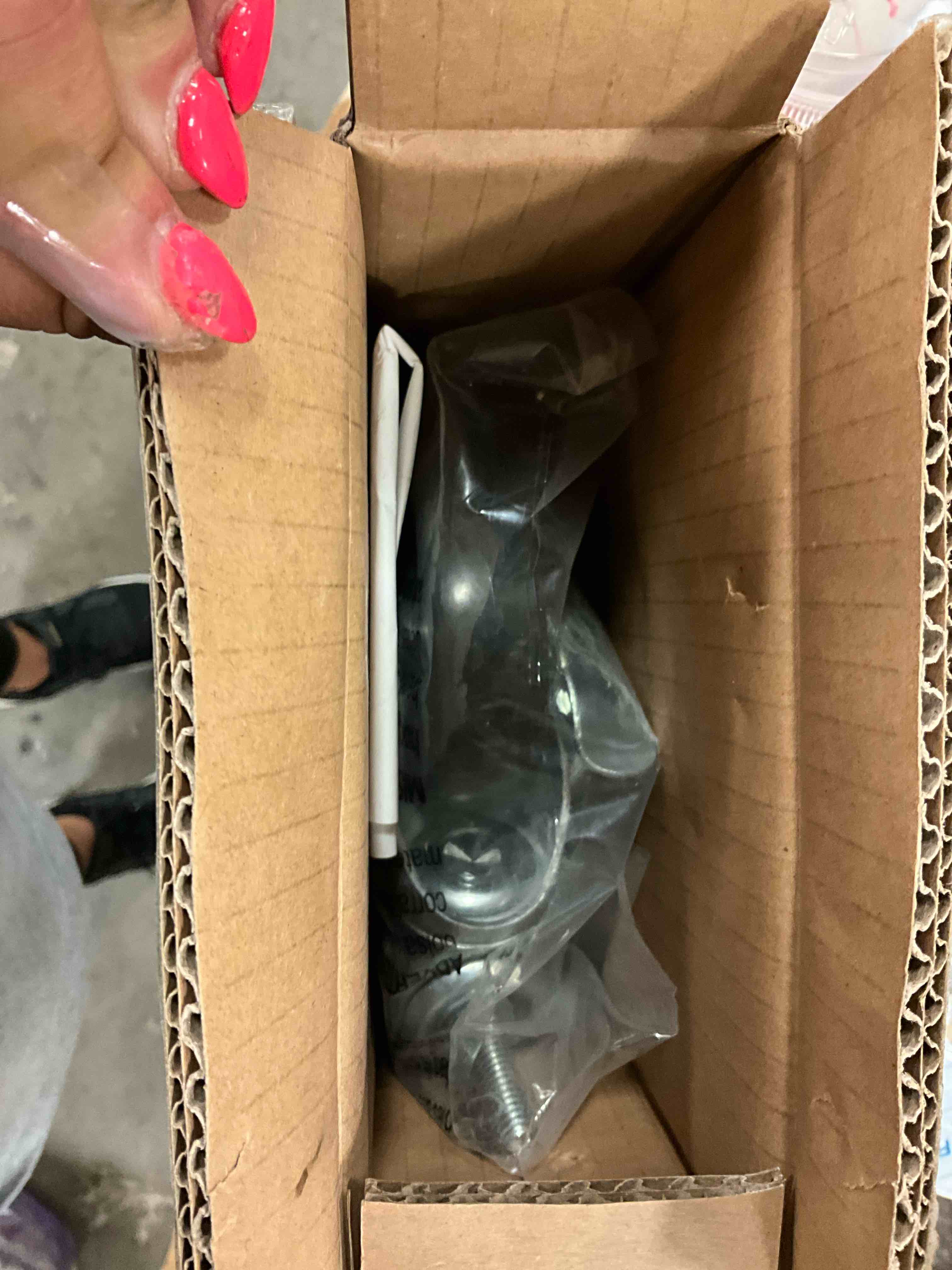 https://s3.amazonaws.com/lotting-images-prod/bidfta/YEL6268412_1717617090000.jpeg