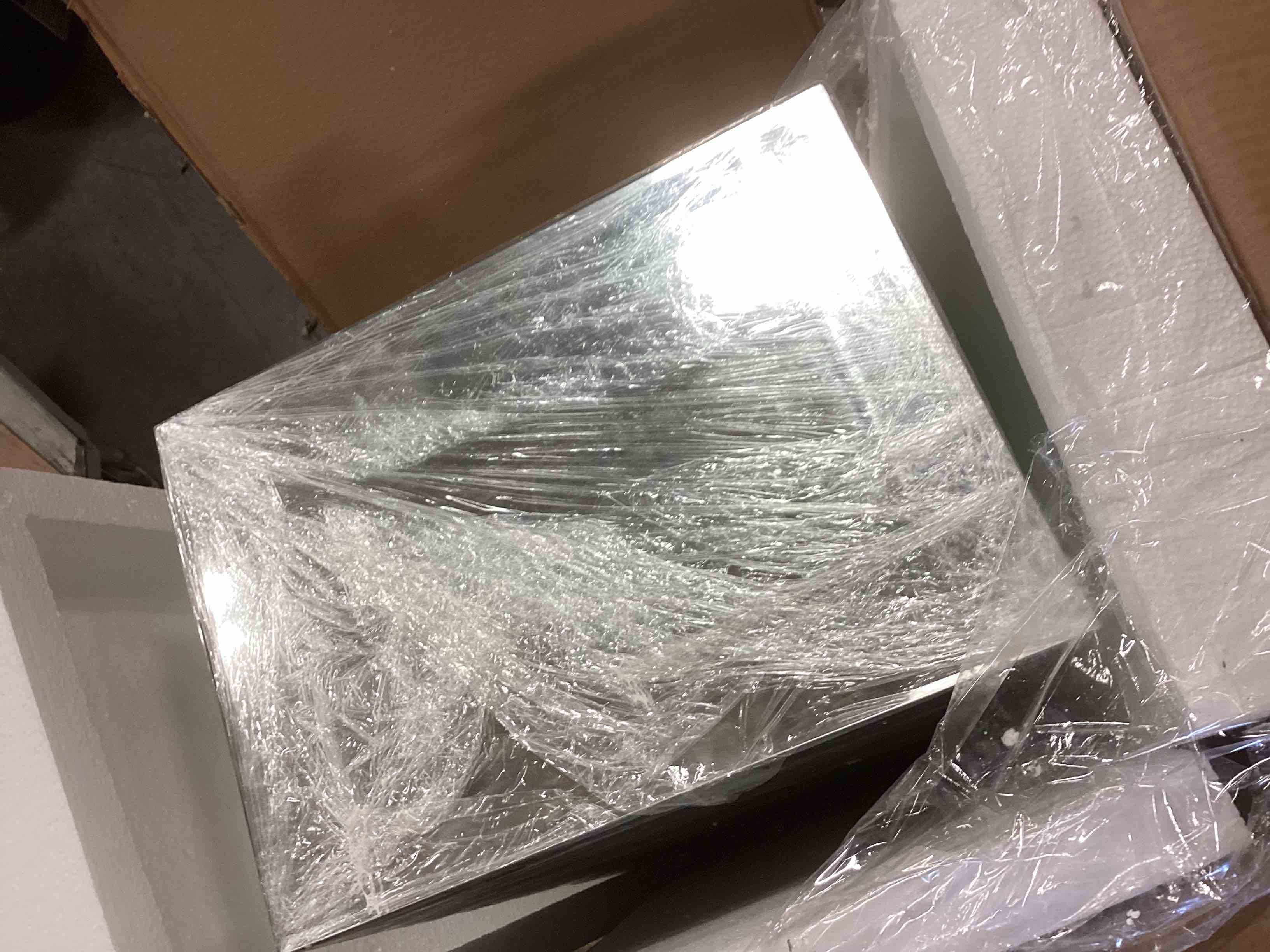 https://s3.amazonaws.com/lotting-images-prod/bidfta/YEL6270798_1714672562965.jpeg