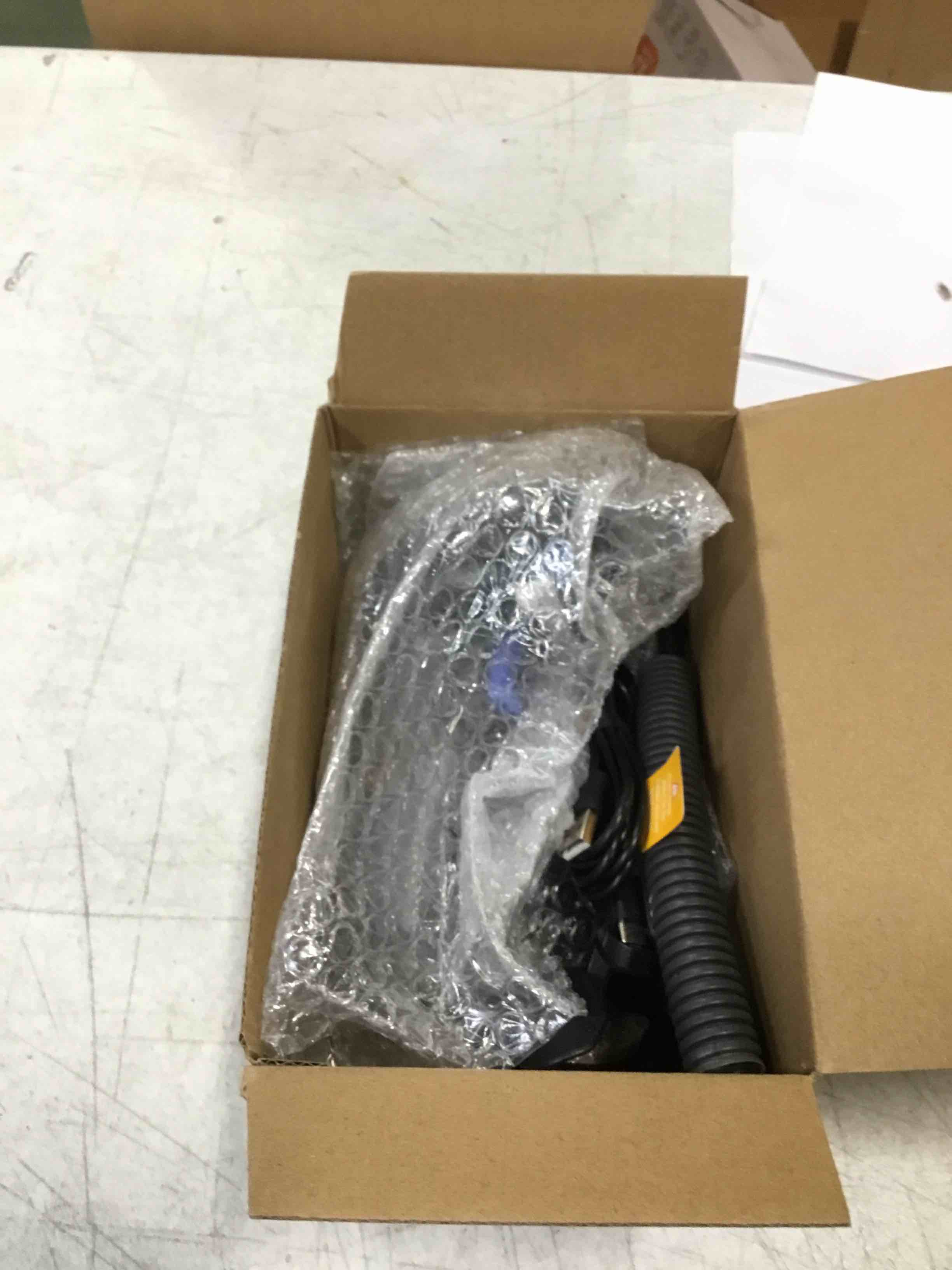 https://s3.amazonaws.com/lotting-images-prod/bidfta/YEL6273910_1714591045416.jpeg