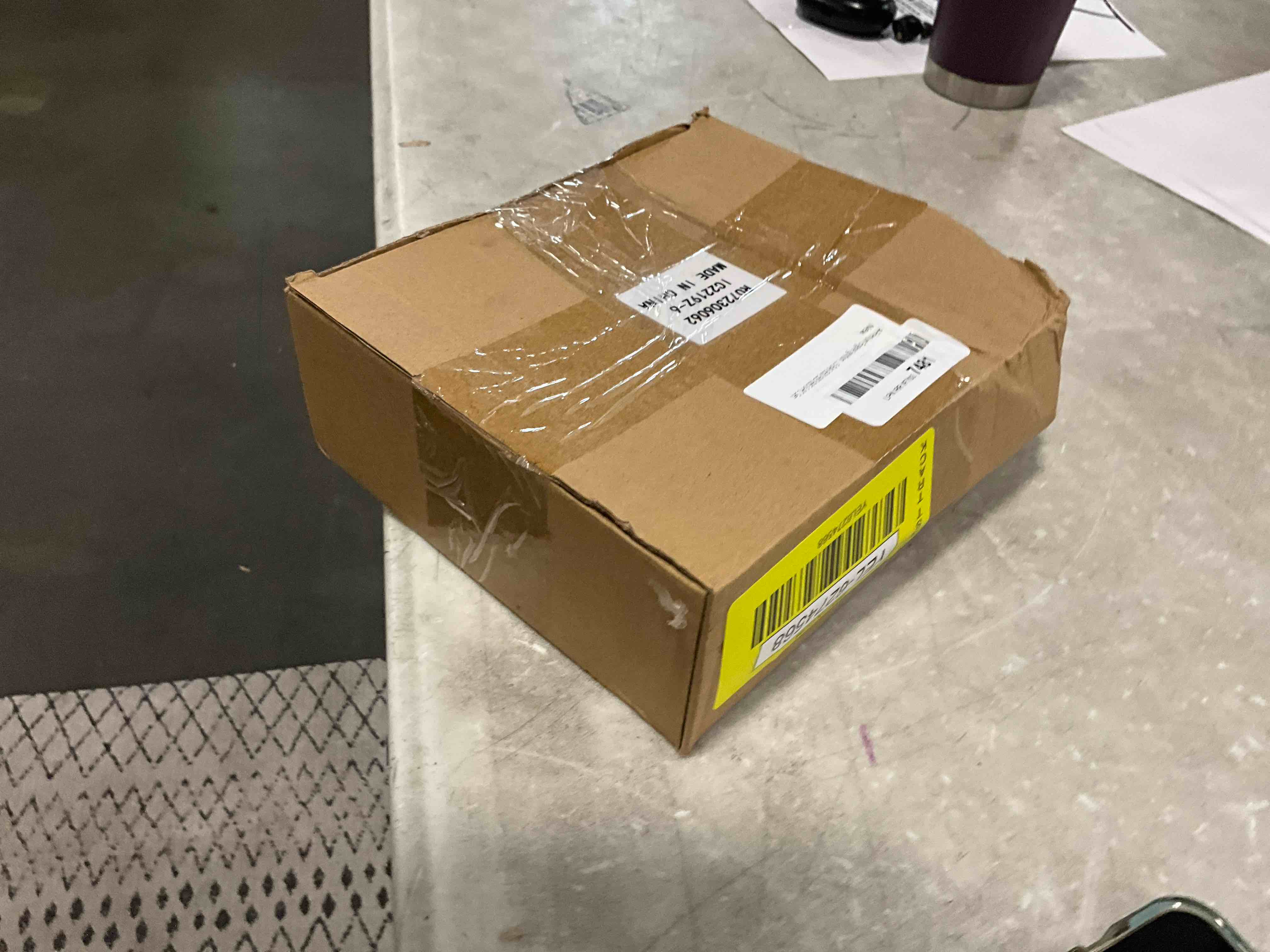 https://s3.amazonaws.com/lotting-images-prod/bidfta/YEL6274568_1715607702241.jpeg