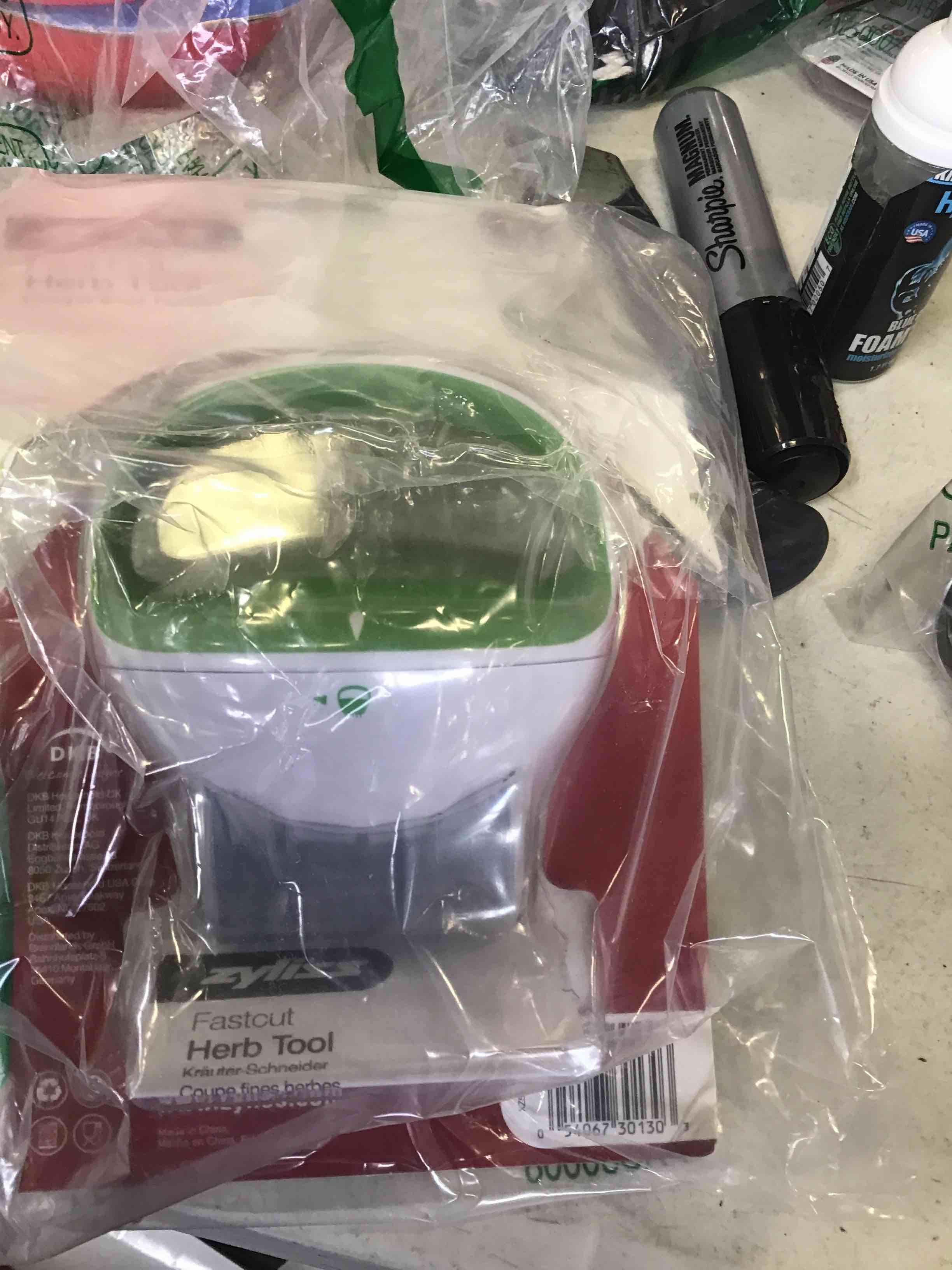 https://s3.amazonaws.com/lotting-images-prod/bidfta/YEL6275379_1714158027411.jpeg