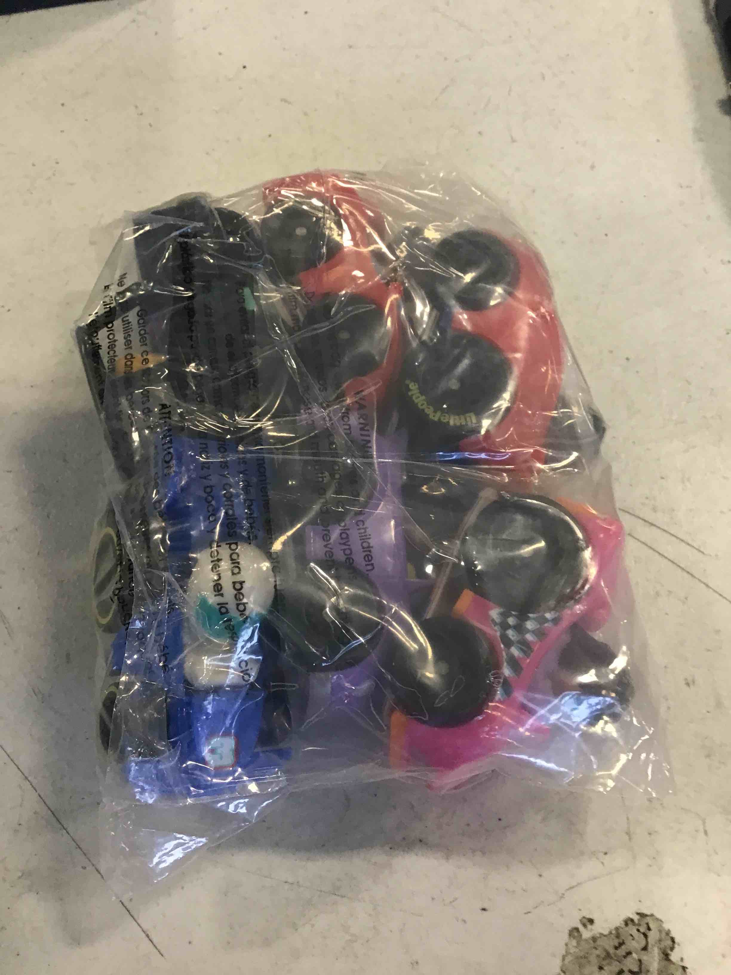 https://s3.amazonaws.com/lotting-images-prod/bidfta/YEL6275443_1714394099741.jpeg