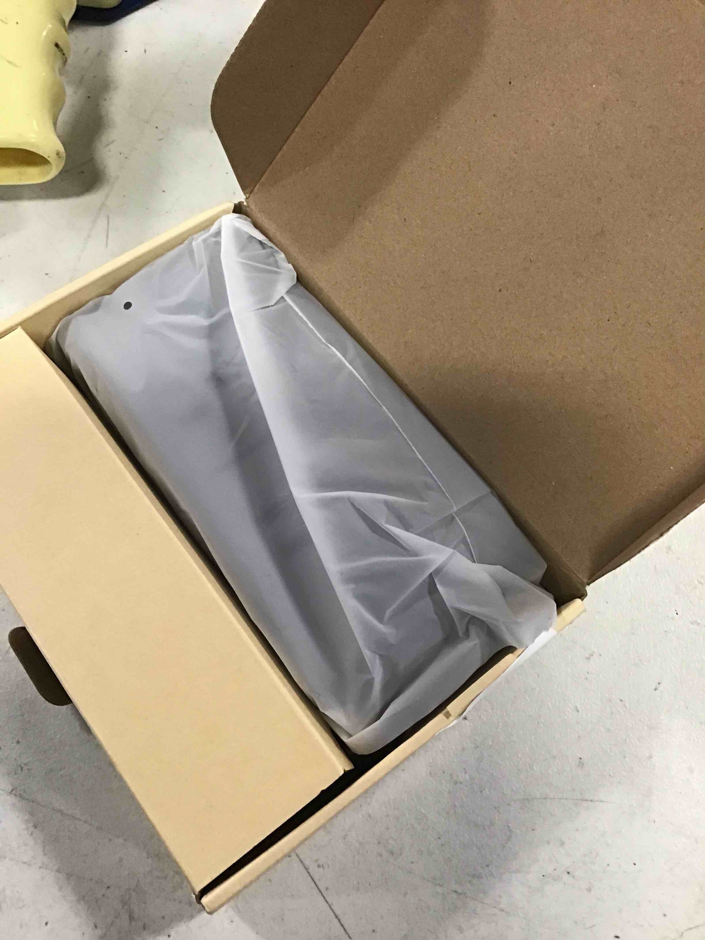 https://s3.amazonaws.com/lotting-images-prod/bidfta/YEL6275693_1714479574530.jpeg
