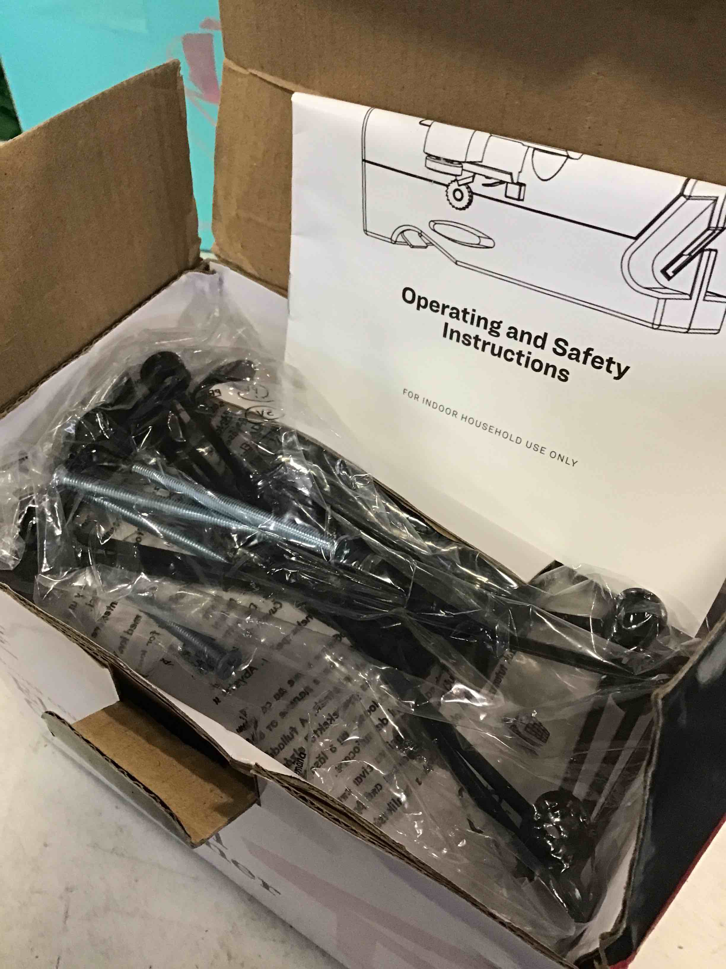 https://s3.amazonaws.com/lotting-images-prod/bidfta/YEL6275730_1714483161906.jpeg