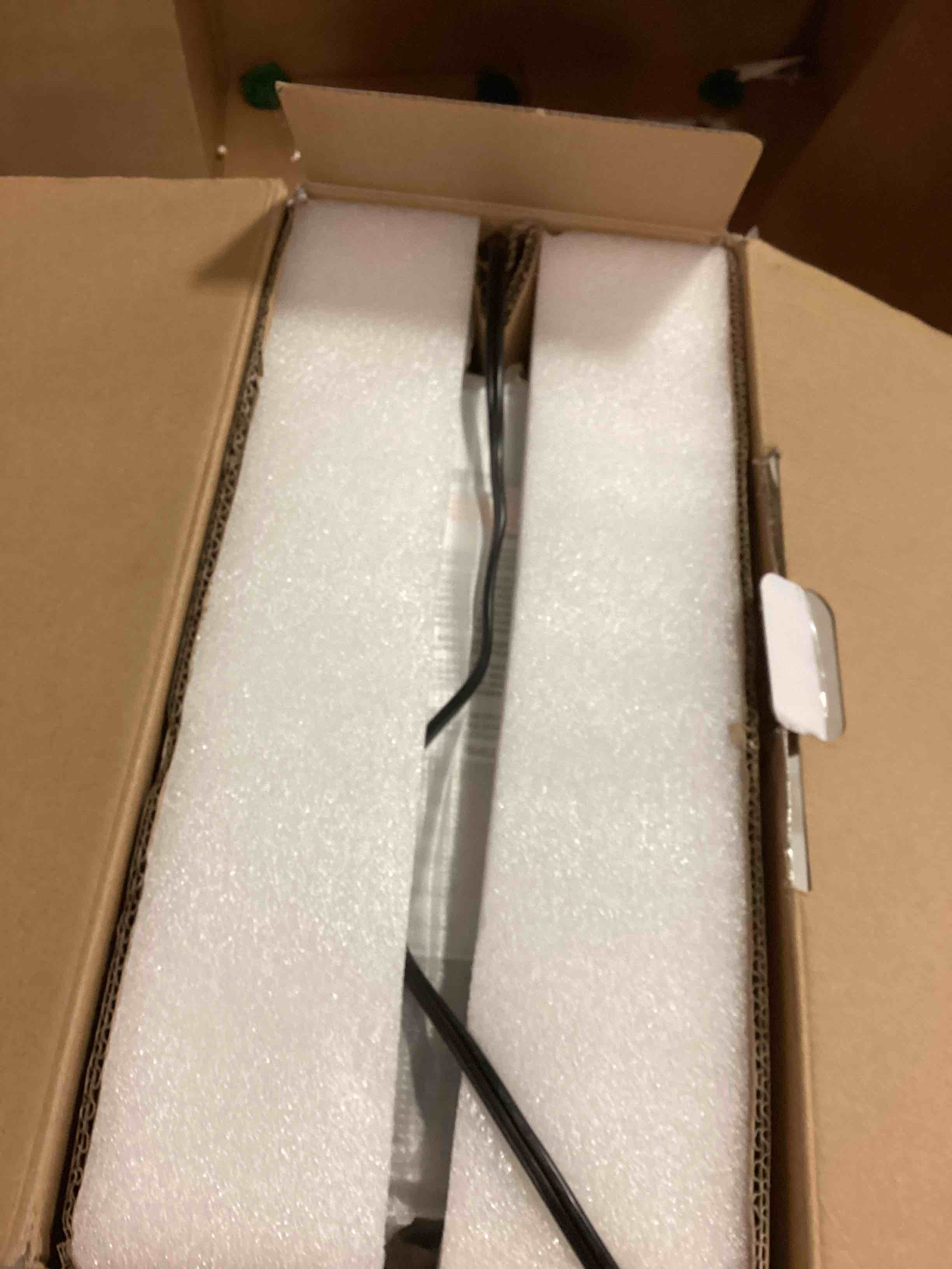 https://s3.amazonaws.com/lotting-images-prod/bidfta/YEL6276734_1714076465812.jpeg