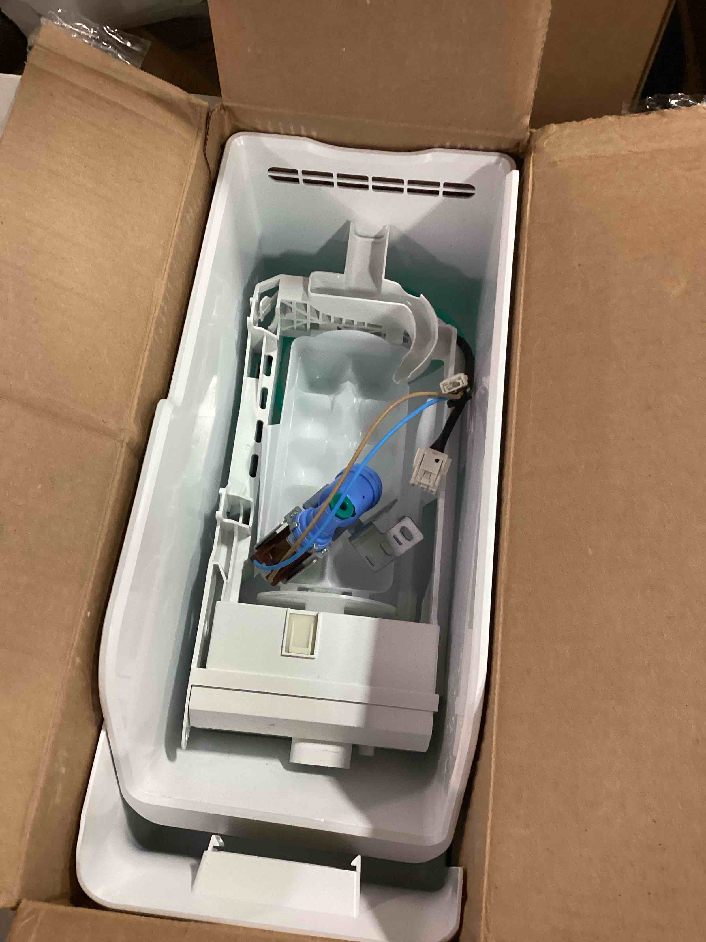https://s3.amazonaws.com/lotting-images-prod/bidfta/YEL6276768_1714136573740.jpeg