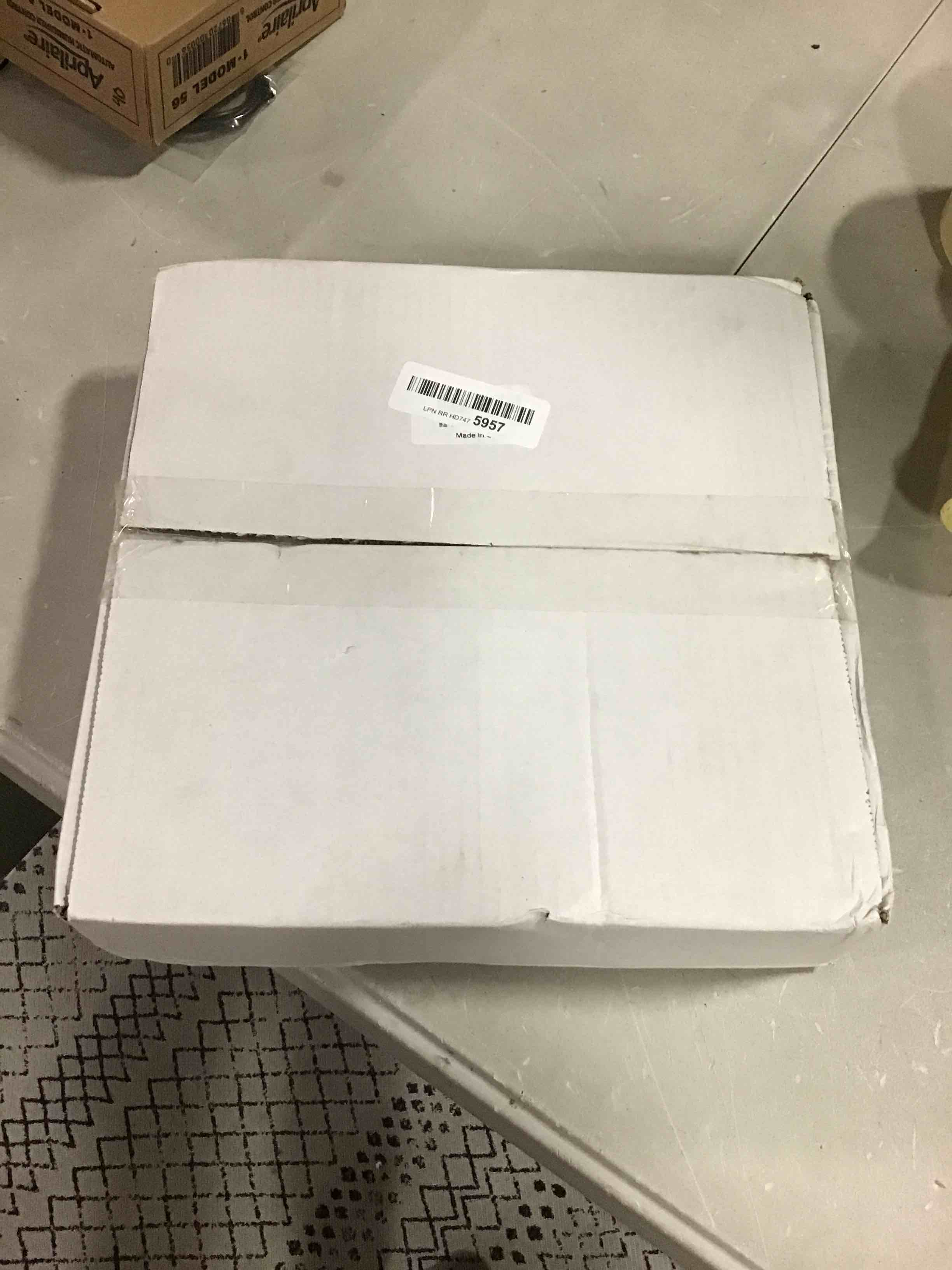 https://s3.amazonaws.com/lotting-images-prod/bidfta/YEL6277315_1714741476109.jpeg