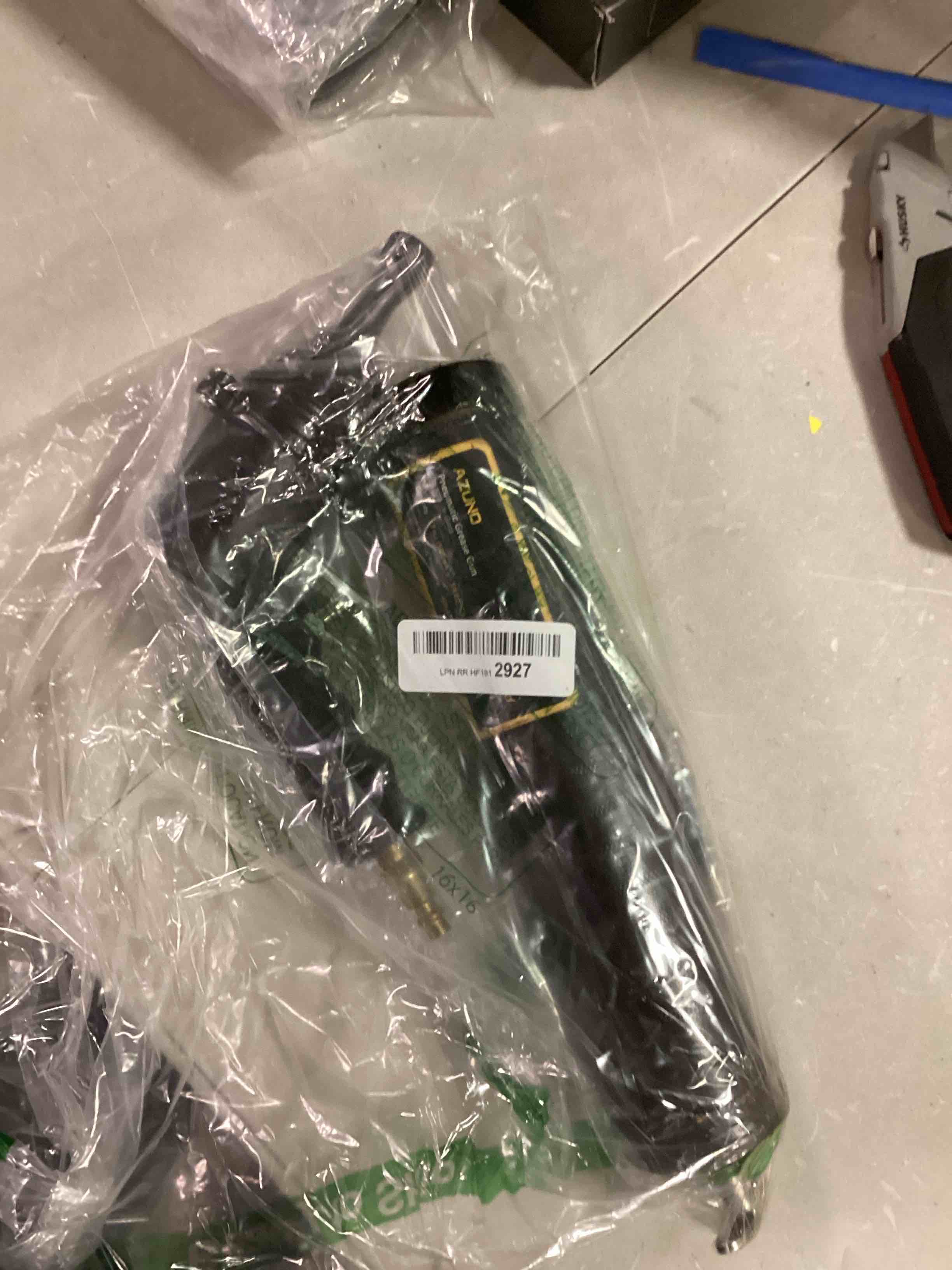 AZUNO Pneumatic Grease Gun, Heavy Duty 6000 PSI Air Compressor Grease Guns with Flex Hose, Metal Extension, Professional Coupler and Sharp Nozzle