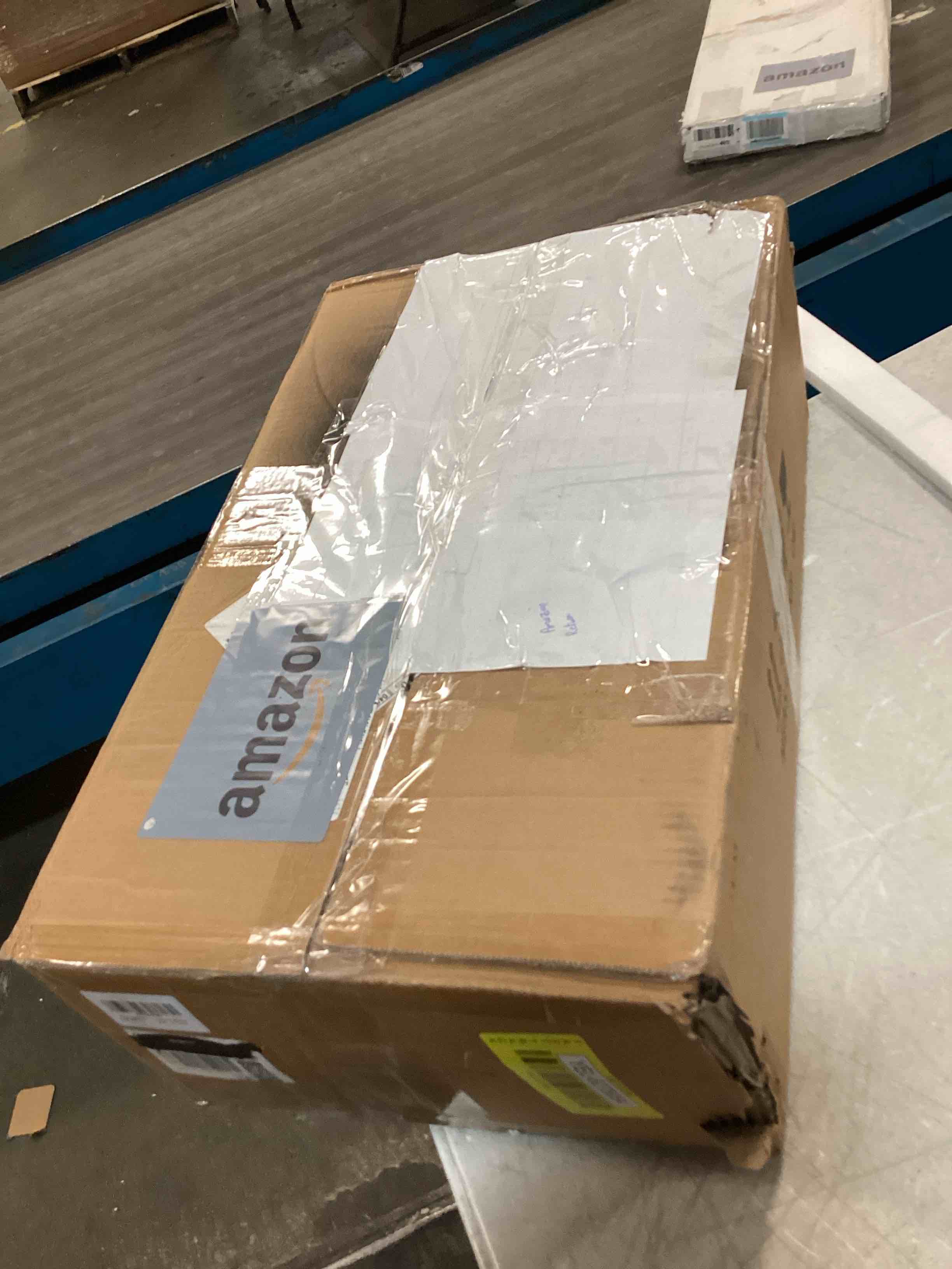 https://s3.amazonaws.com/lotting-images-prod/bidfta/YEL6278084_1714390400638.jpeg