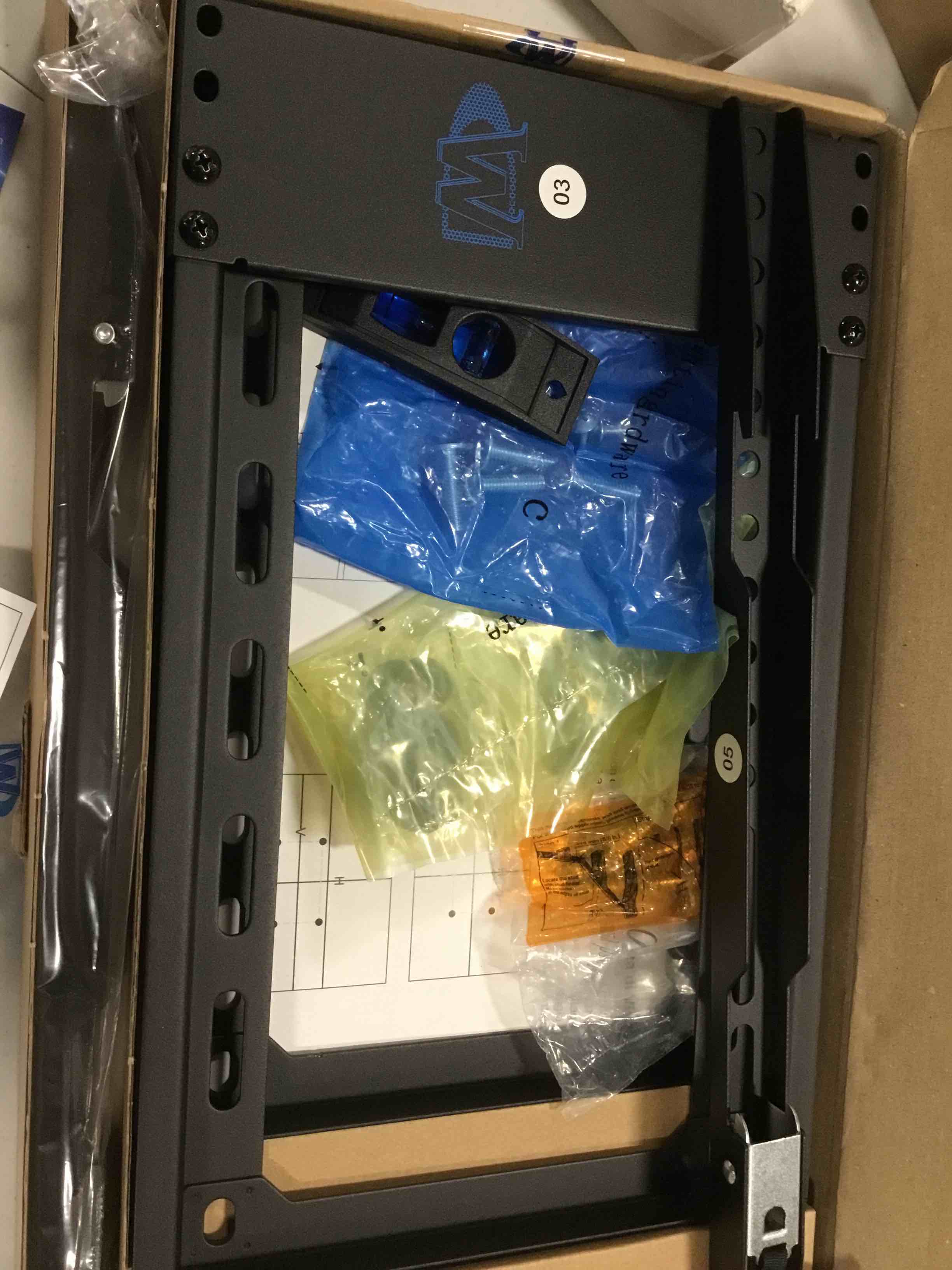 https://s3.amazonaws.com/lotting-images-prod/bidfta/YEL6279536_1713903493422.jpeg