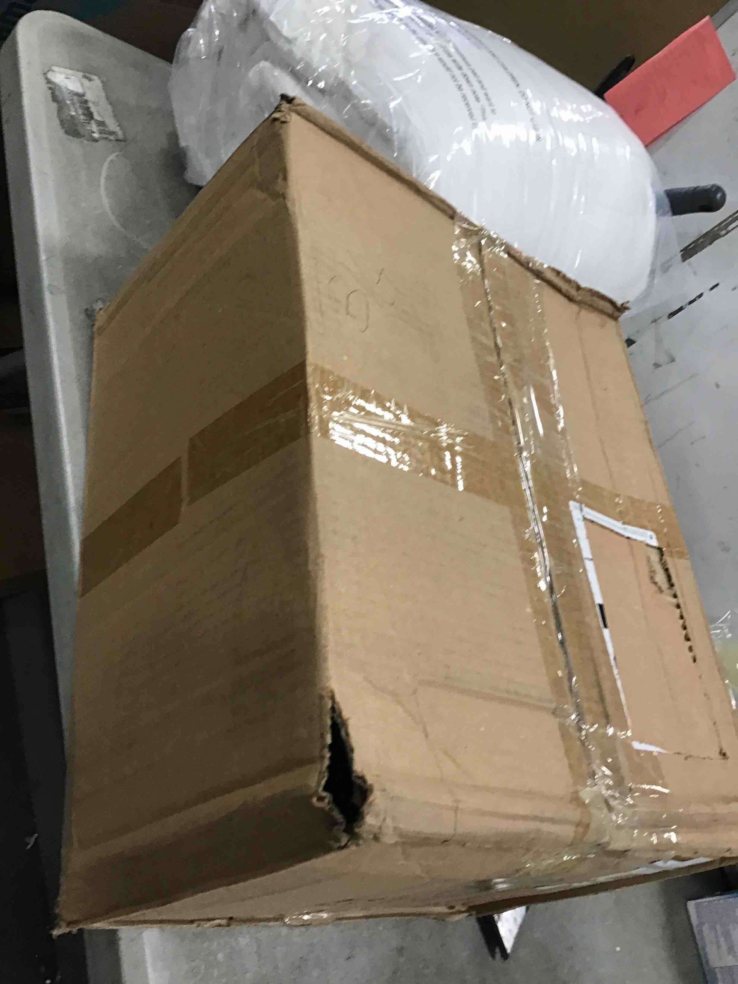 https://s3.amazonaws.com/lotting-images-prod/bidfta/YEL6281222_1713969000603.jpeg