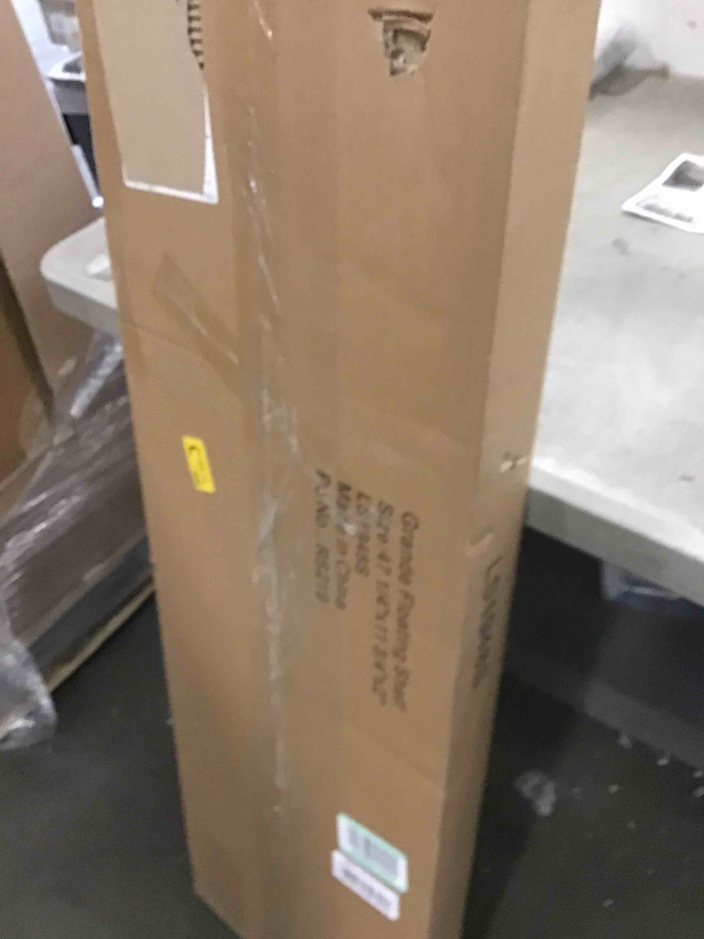 https://s3.amazonaws.com/lotting-images-prod/bidfta/YEL6281307_1713976357989.jpeg