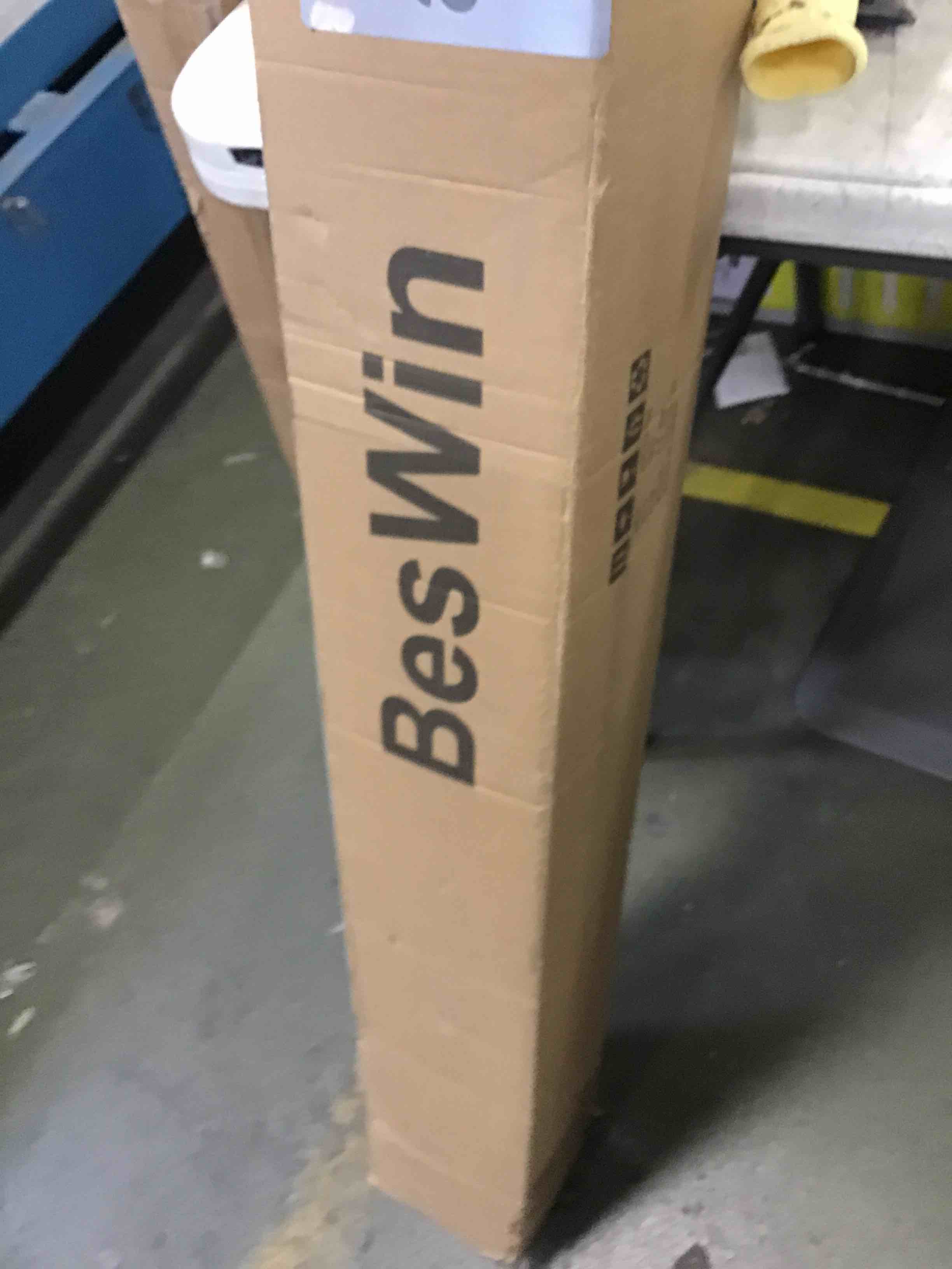 https://s3.amazonaws.com/lotting-images-prod/bidfta/YEL6281726_1714072672668.jpeg