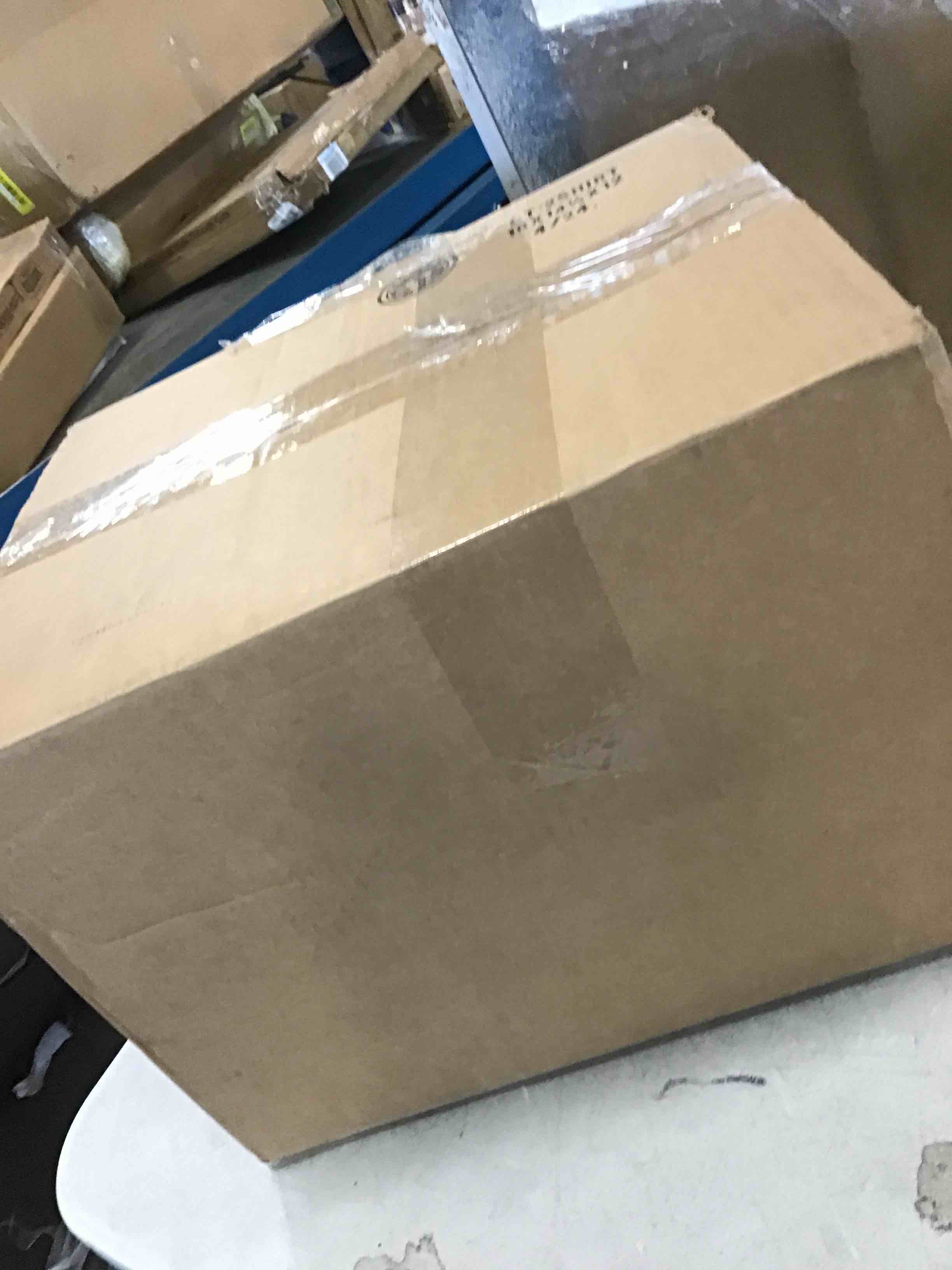 https://s3.amazonaws.com/lotting-images-prod/bidfta/YEL6281859_1714141253215.jpeg