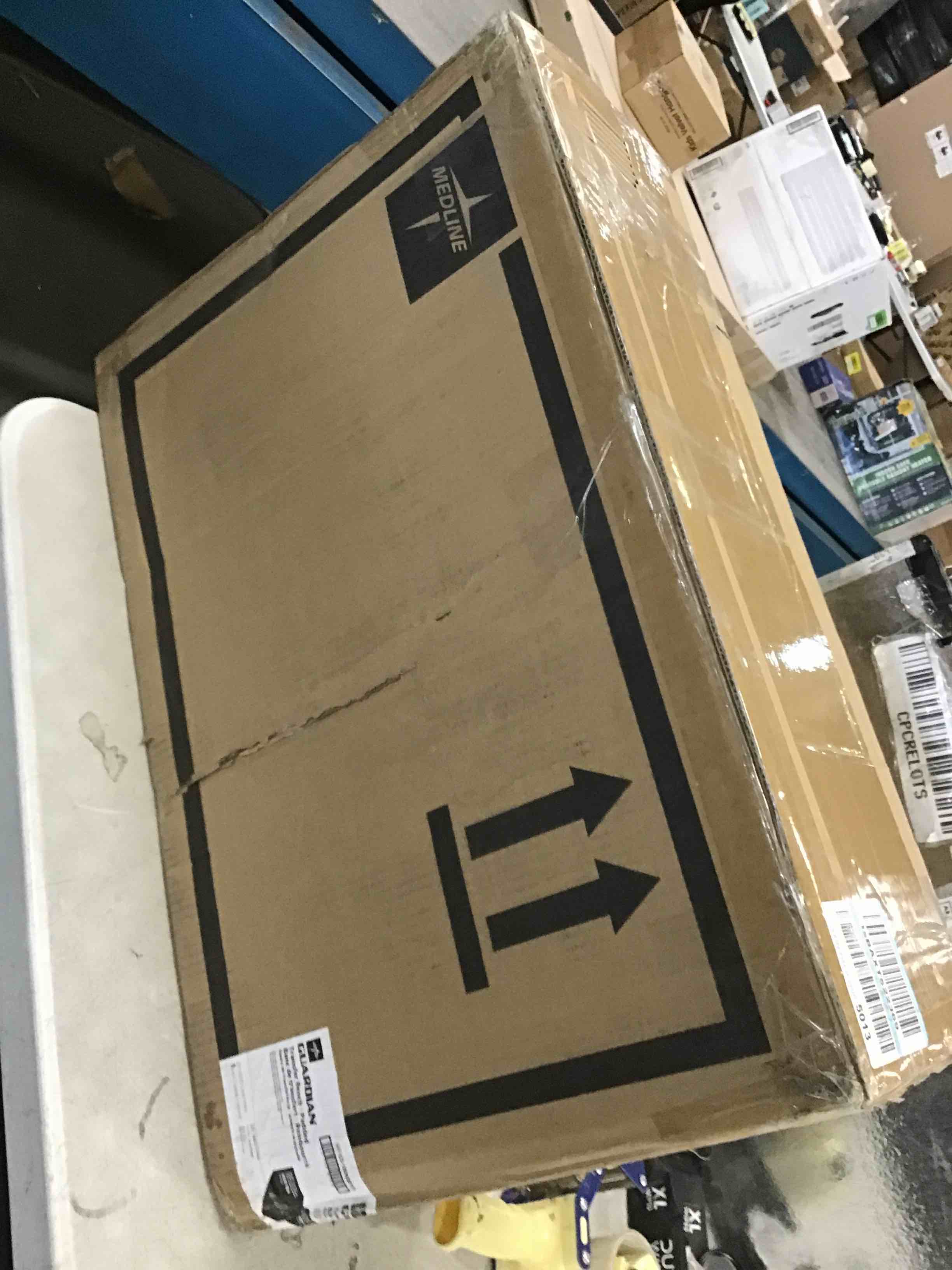 https://s3.amazonaws.com/lotting-images-prod/bidfta/YEL6281952_1714152446774.jpeg