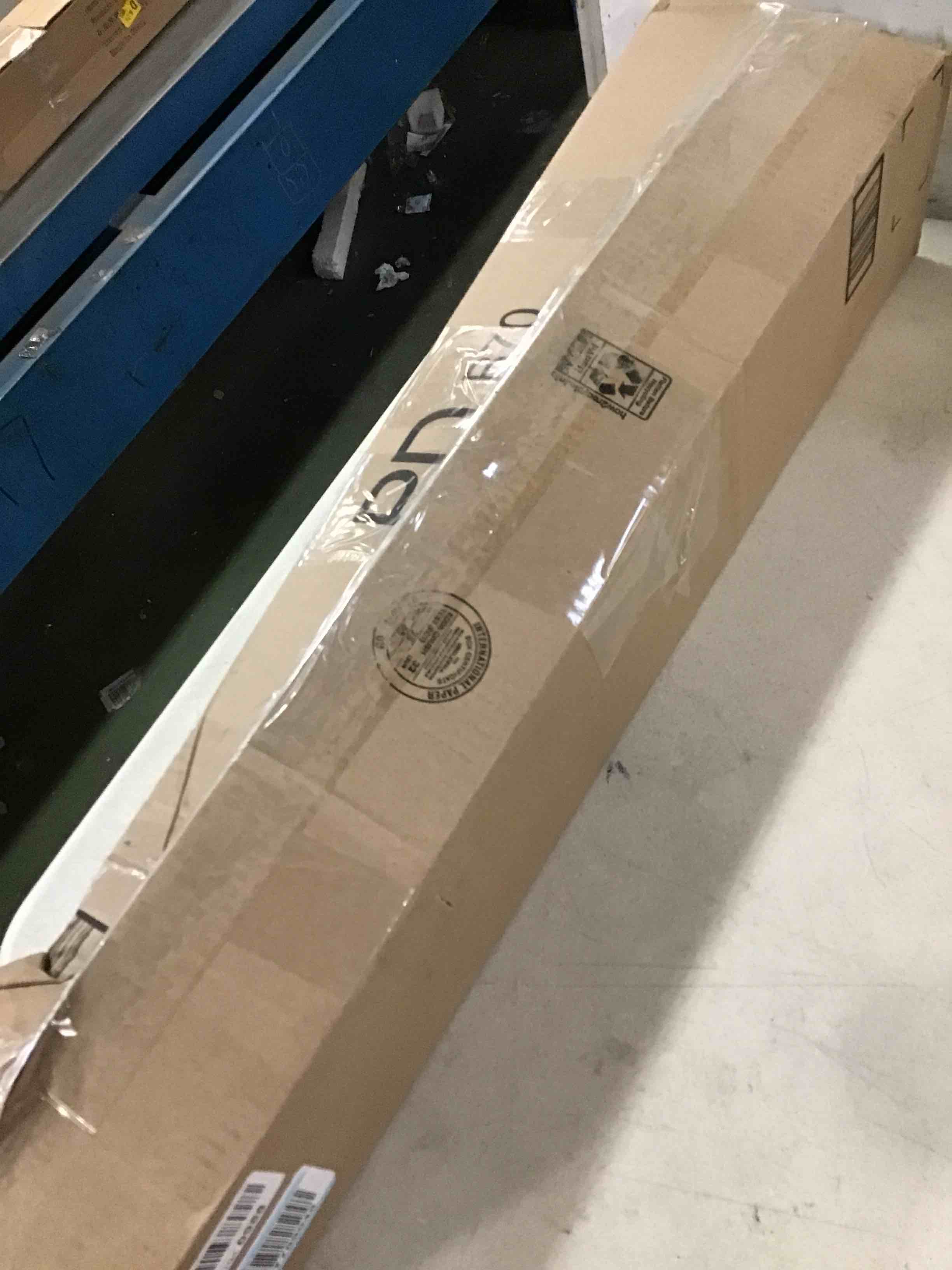 https://s3.amazonaws.com/lotting-images-prod/bidfta/YEL6283313_1714484393502.jpeg