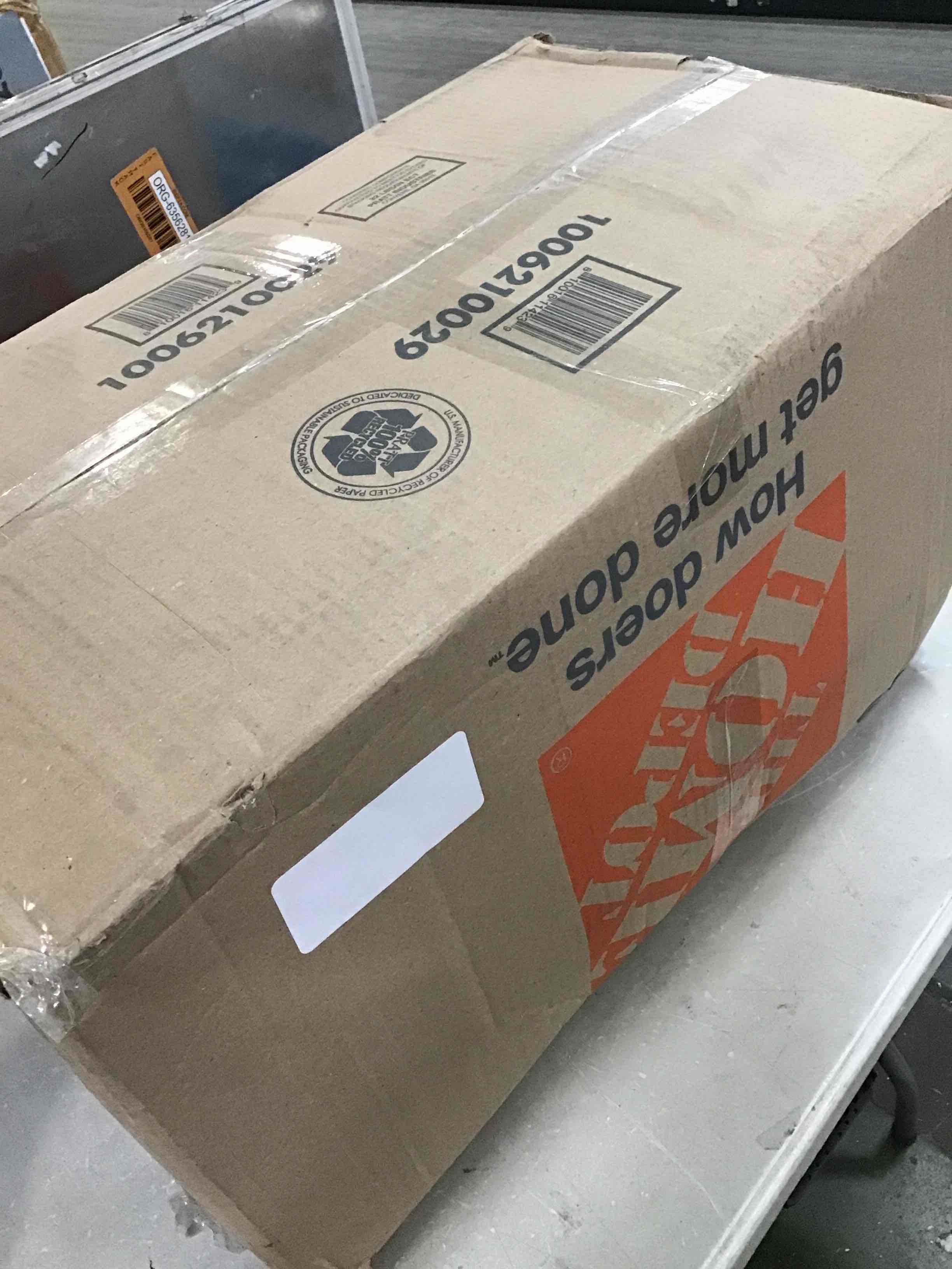 https://s3.amazonaws.com/lotting-images-prod/bidfta/YEL6283497_1714566578344.jpeg