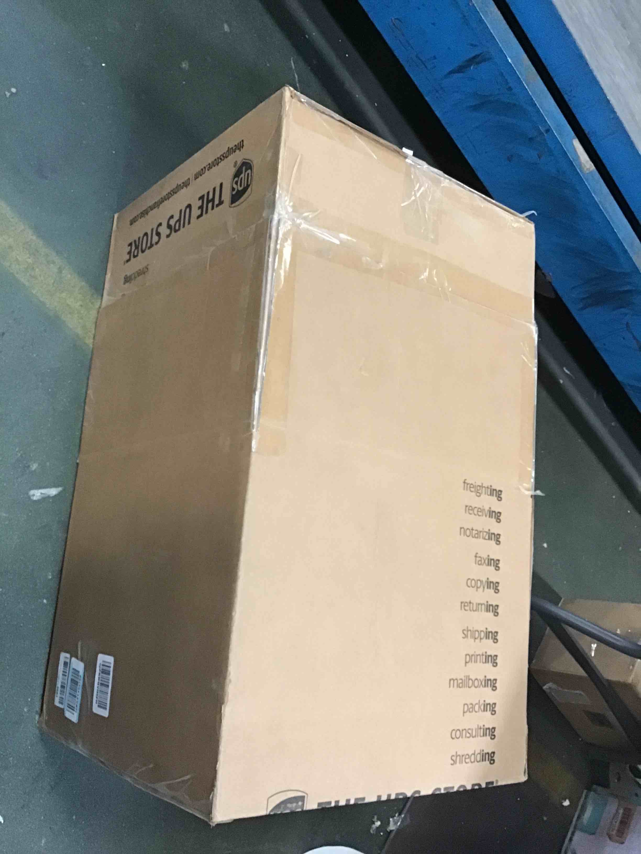 https://s3.amazonaws.com/lotting-images-prod/bidfta/YEL6284018_1712173559430.jpeg