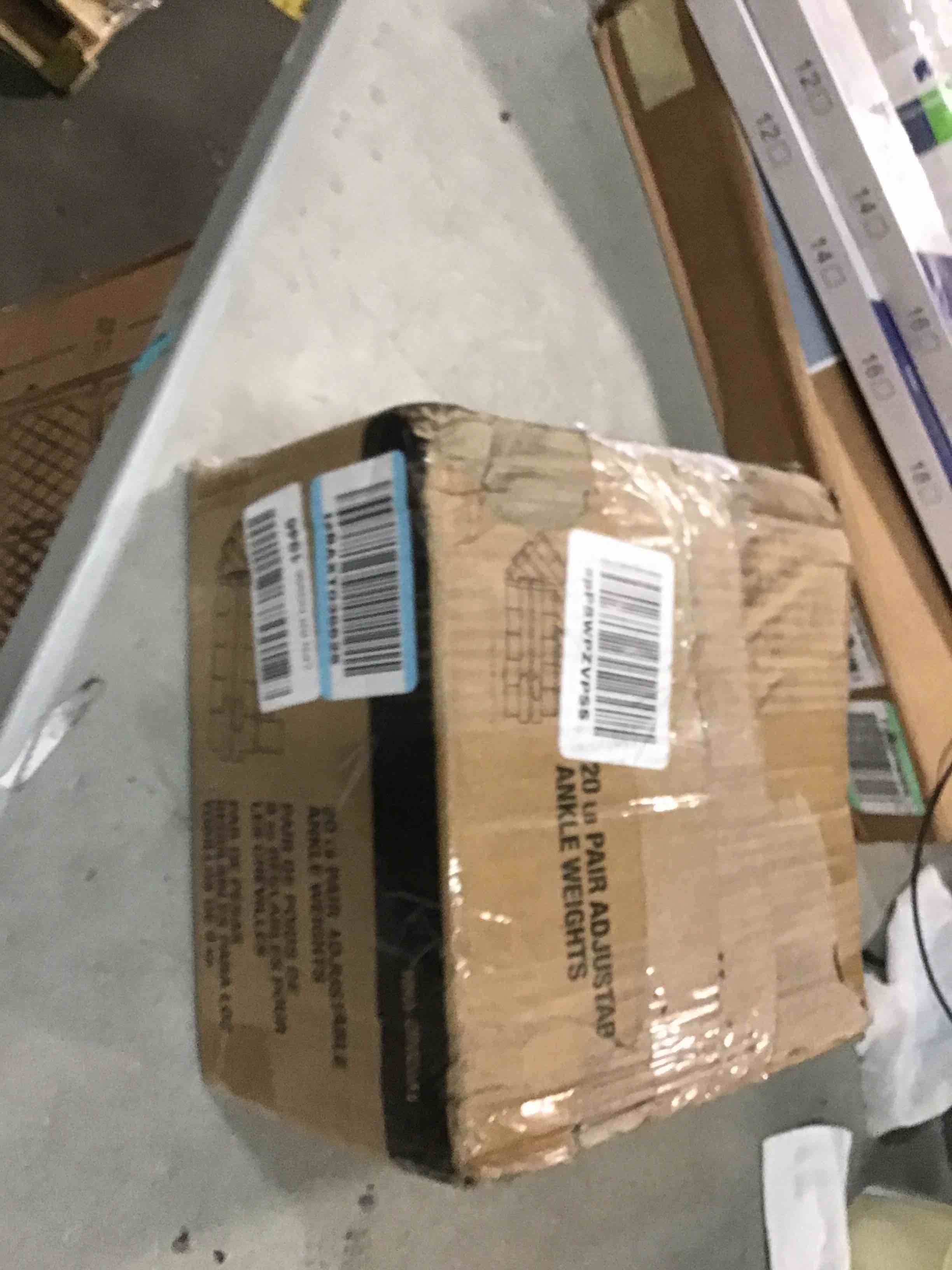 https://s3.amazonaws.com/lotting-images-prod/bidfta/YEL6284211_1712238536092.jpeg