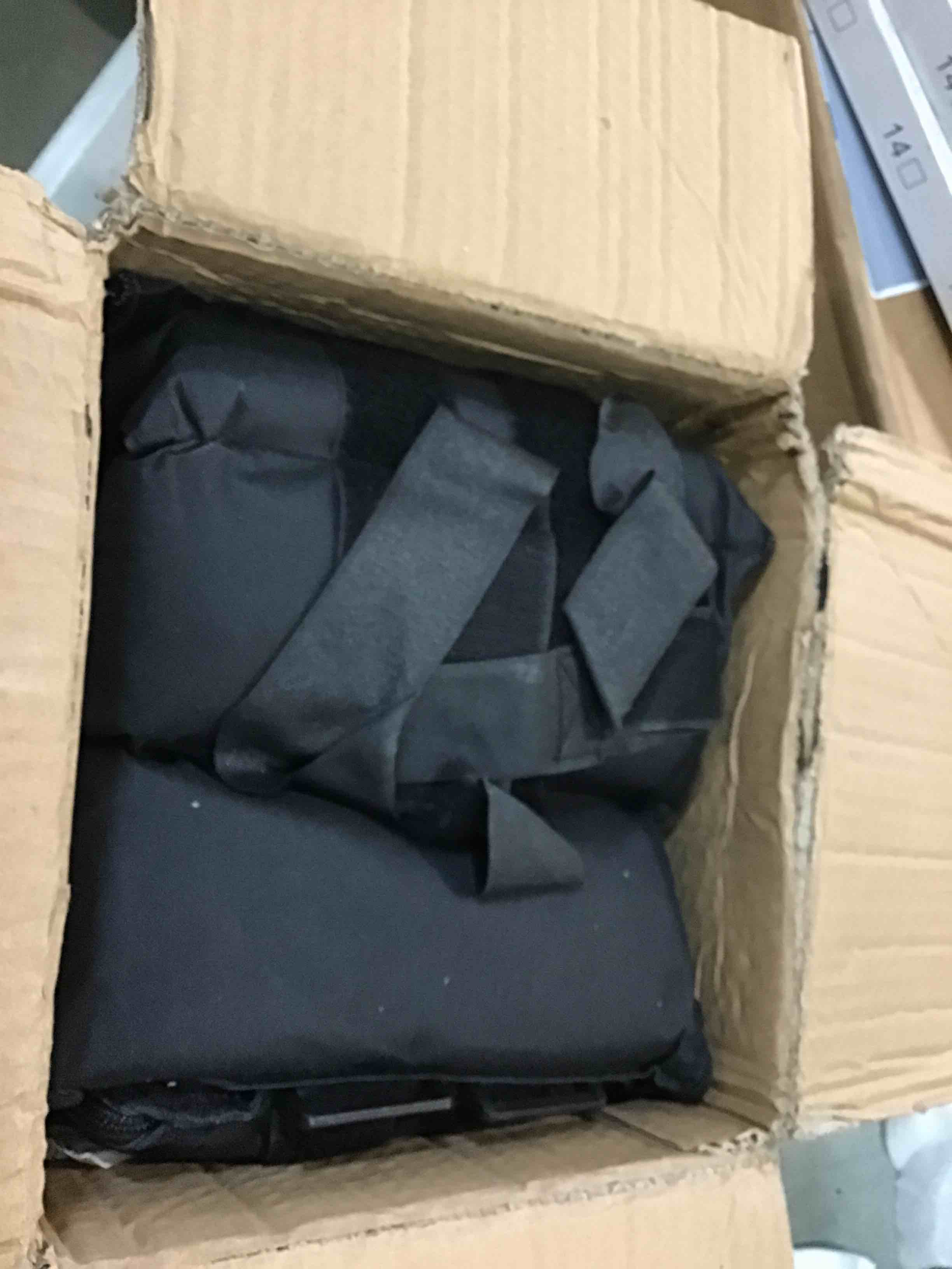 https://s3.amazonaws.com/lotting-images-prod/bidfta/YEL6284211_1712238543259.jpeg