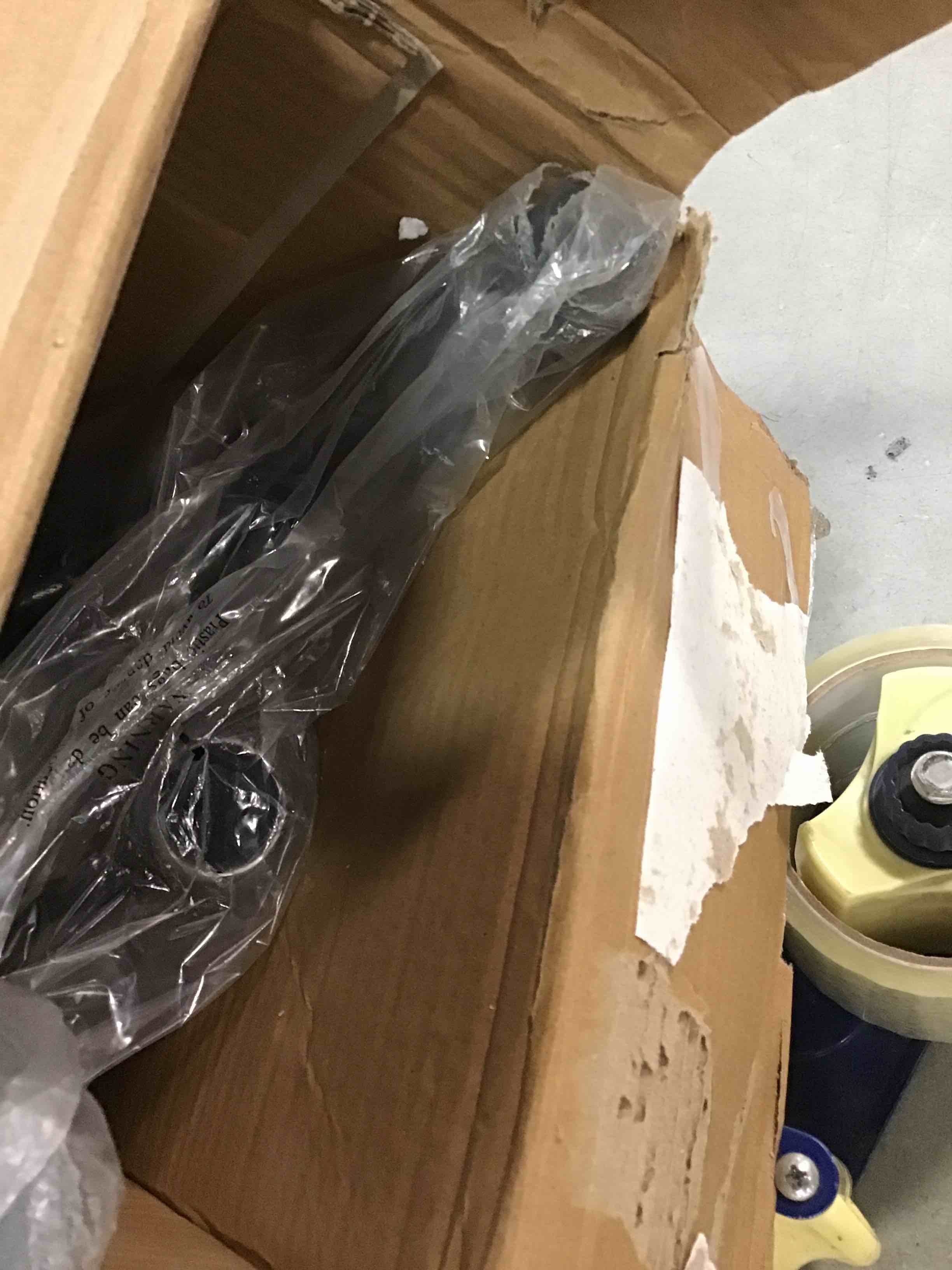 https://s3.amazonaws.com/lotting-images-prod/bidfta/YEL6284434_1712260910255.jpeg