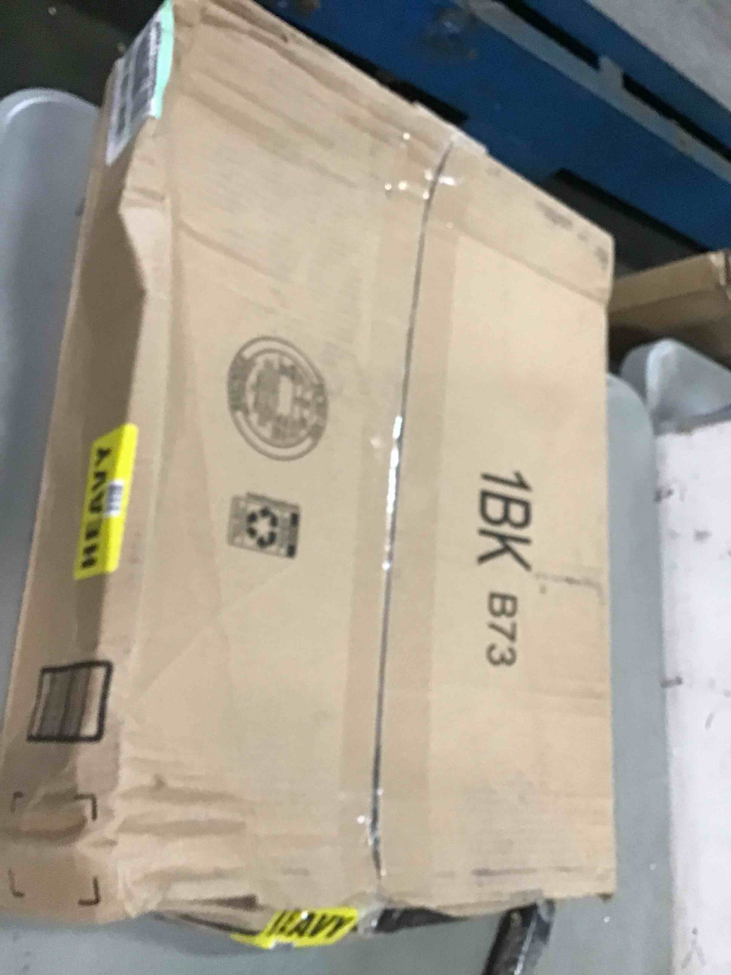 https://s3.amazonaws.com/lotting-images-prod/bidfta/YEL6285027_1712418711159.jpeg