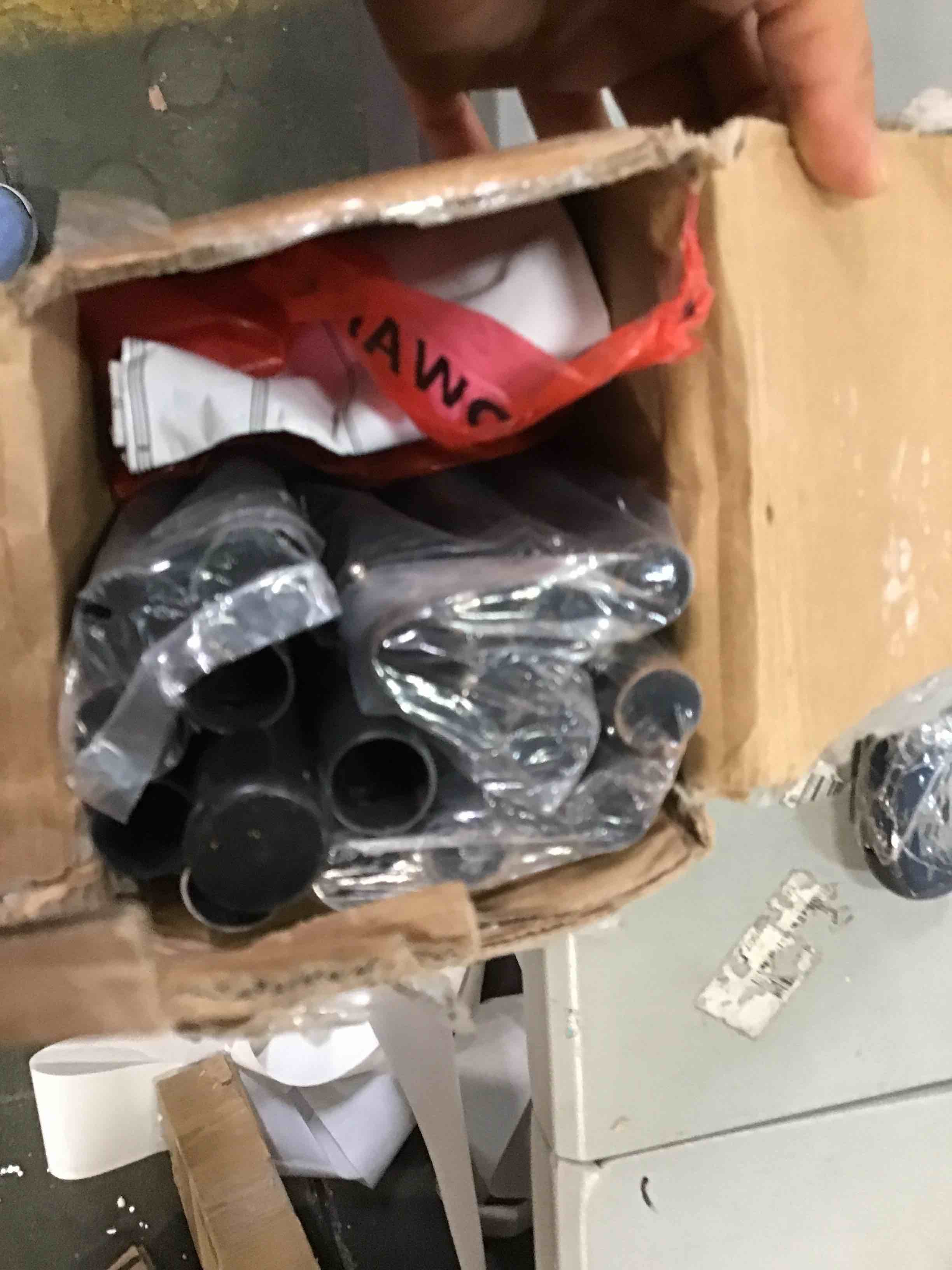 https://s3.amazonaws.com/lotting-images-prod/bidfta/YEL6285048_1712422905829.jpeg
