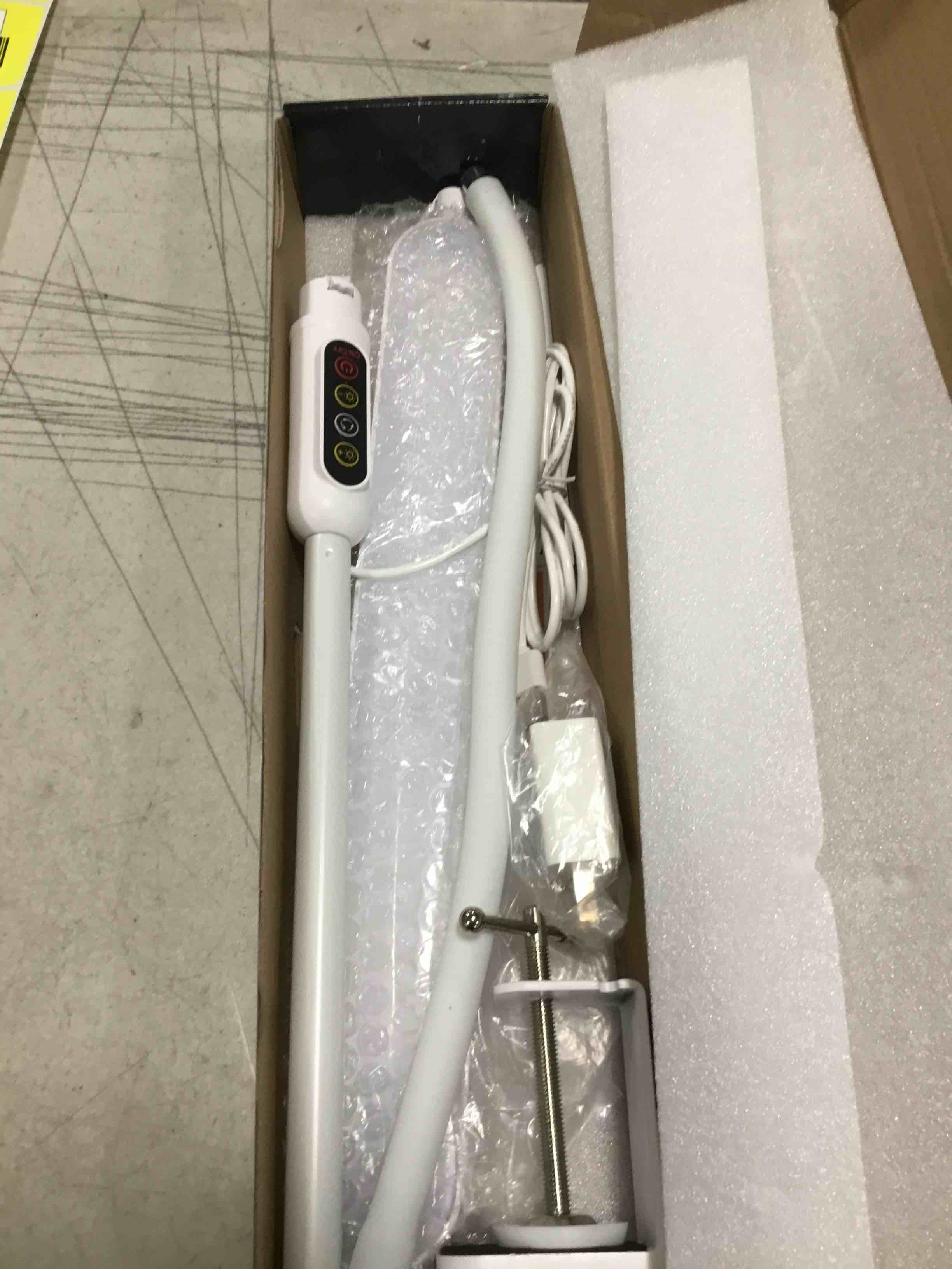 https://s3.amazonaws.com/lotting-images-prod/bidfta/YEL6285530_1712082395853.jpeg
