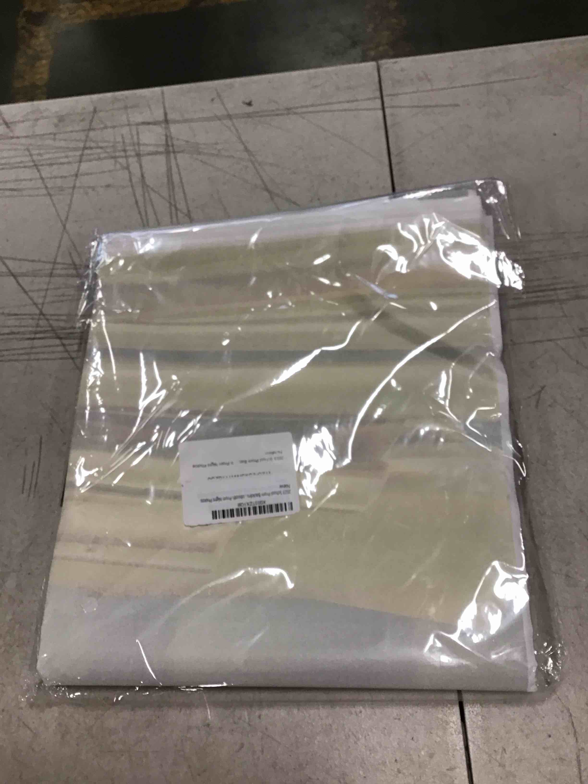 https://s3.amazonaws.com/lotting-images-prod/bidfta/YEL6285665_1712146242612.jpeg