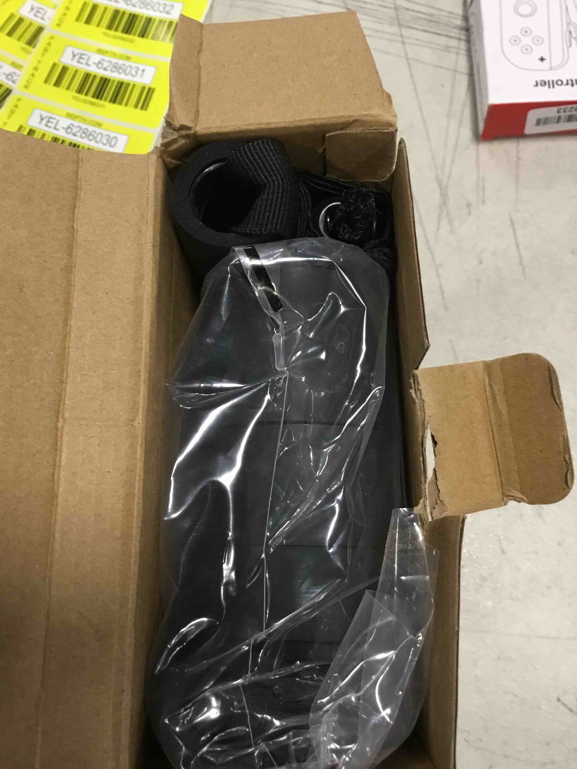 https://s3.amazonaws.com/lotting-images-prod/bidfta/YEL6286025_1712233772817.jpeg