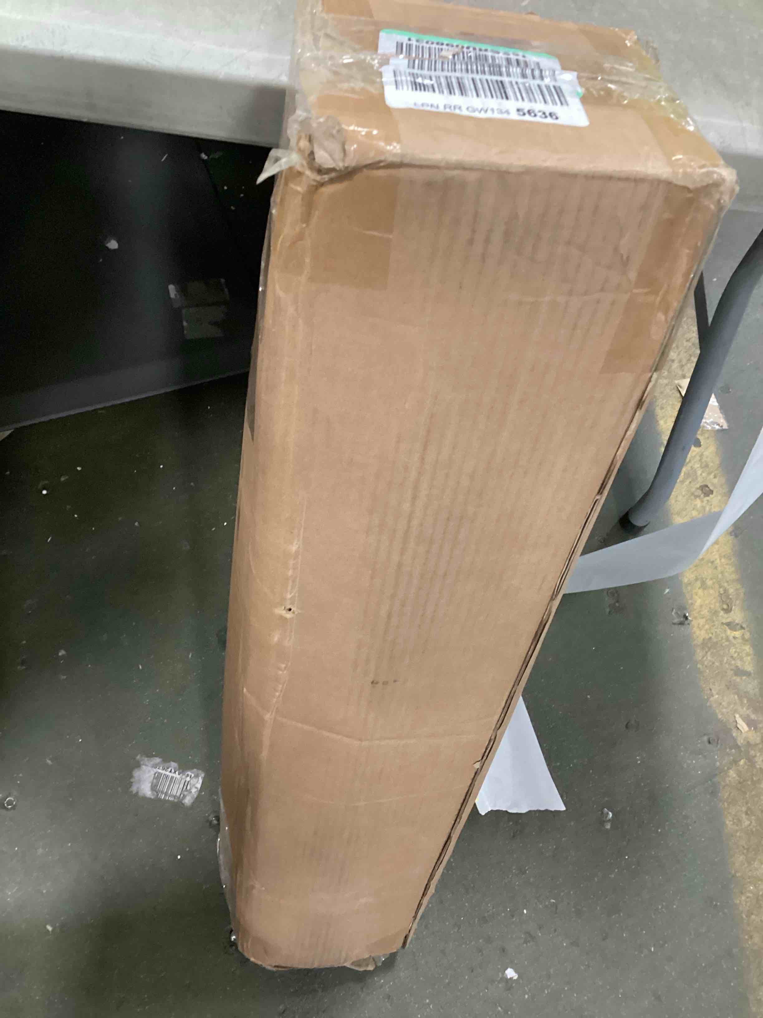 https://s3.amazonaws.com/lotting-images-prod/bidfta/YEL6287026_1712245036918.jpeg