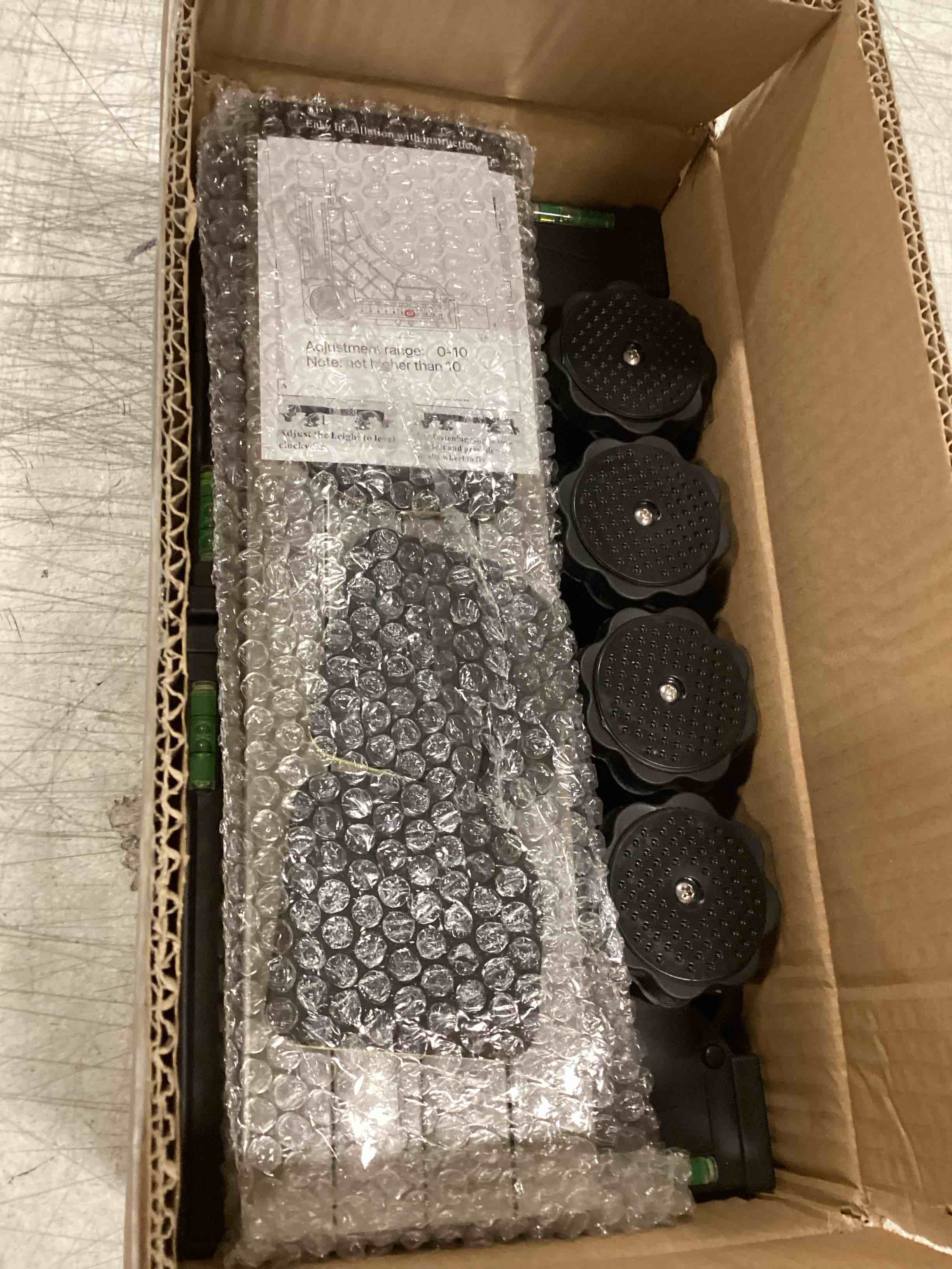 https://s3.amazonaws.com/lotting-images-prod/bidfta/YEL6287600_1712574752213.jpeg