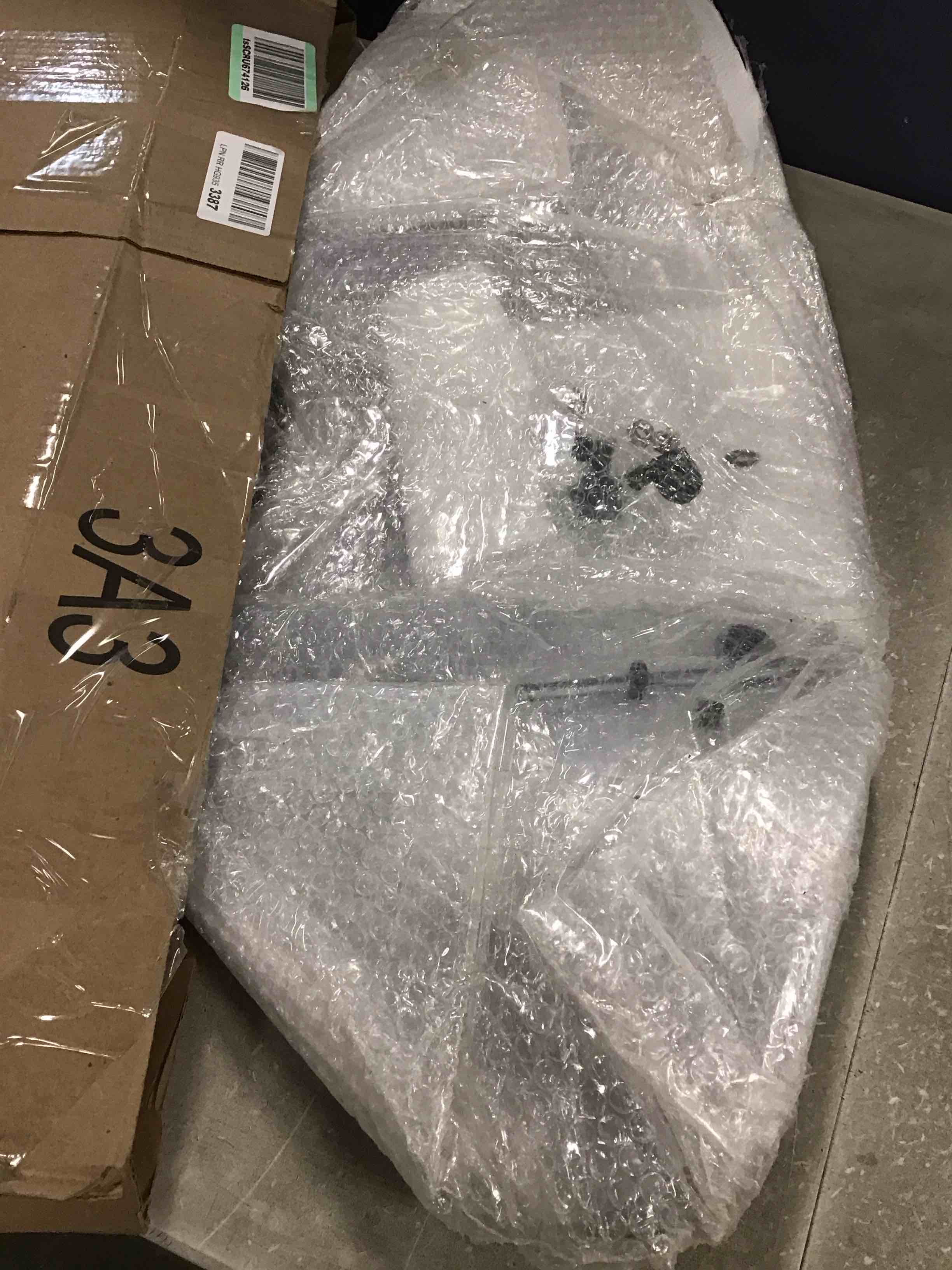 https://s3.amazonaws.com/lotting-images-prod/bidfta/YEL6288900_1712319385592.jpeg