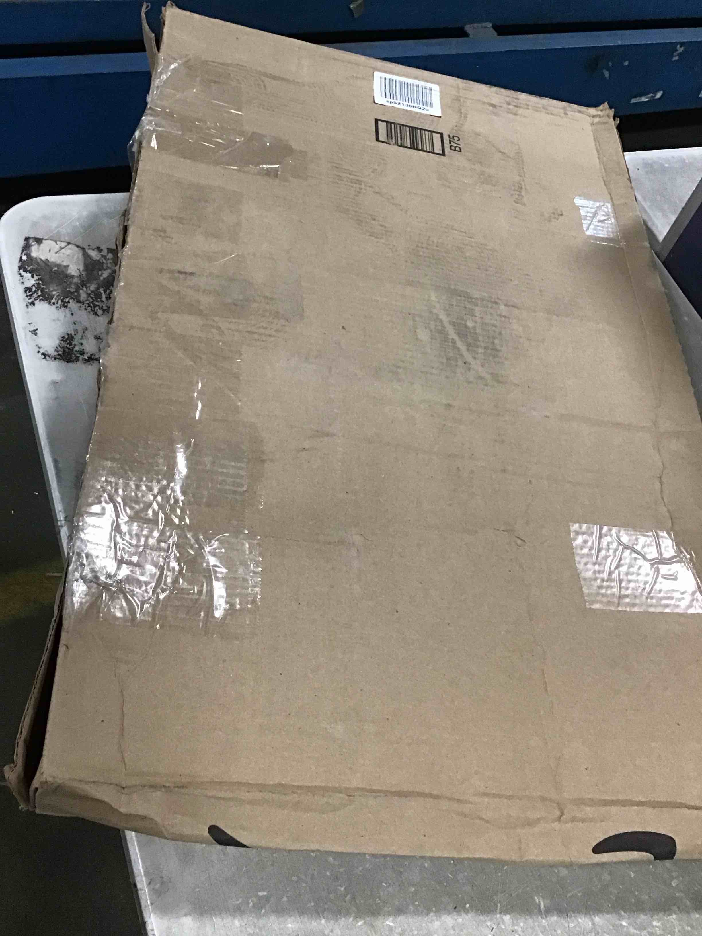https://s3.amazonaws.com/lotting-images-prod/bidfta/YEL6288900_1712319405445.jpeg