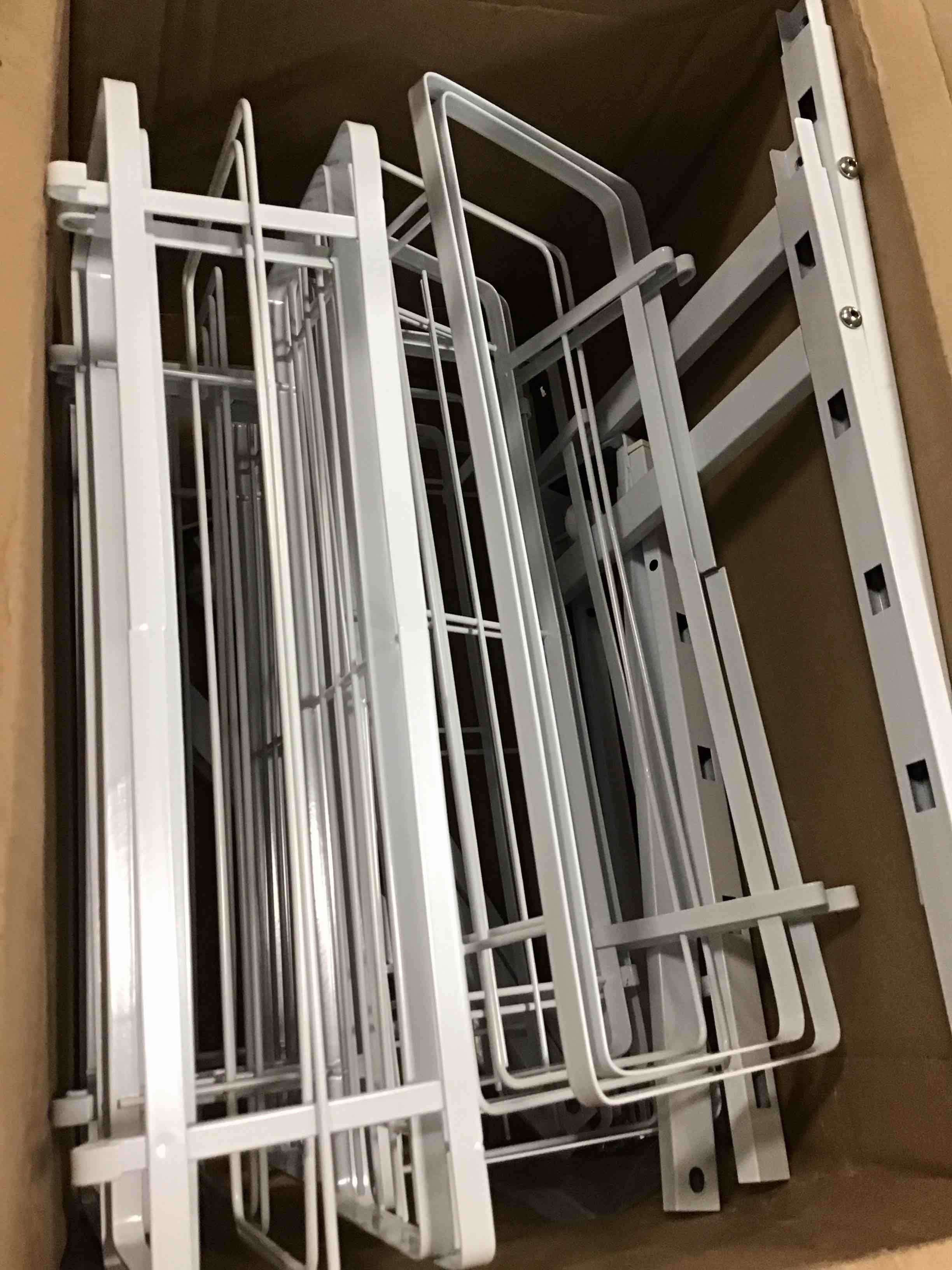 https://s3.amazonaws.com/lotting-images-prod/bidfta/YEL6289411_1712582327773.jpeg