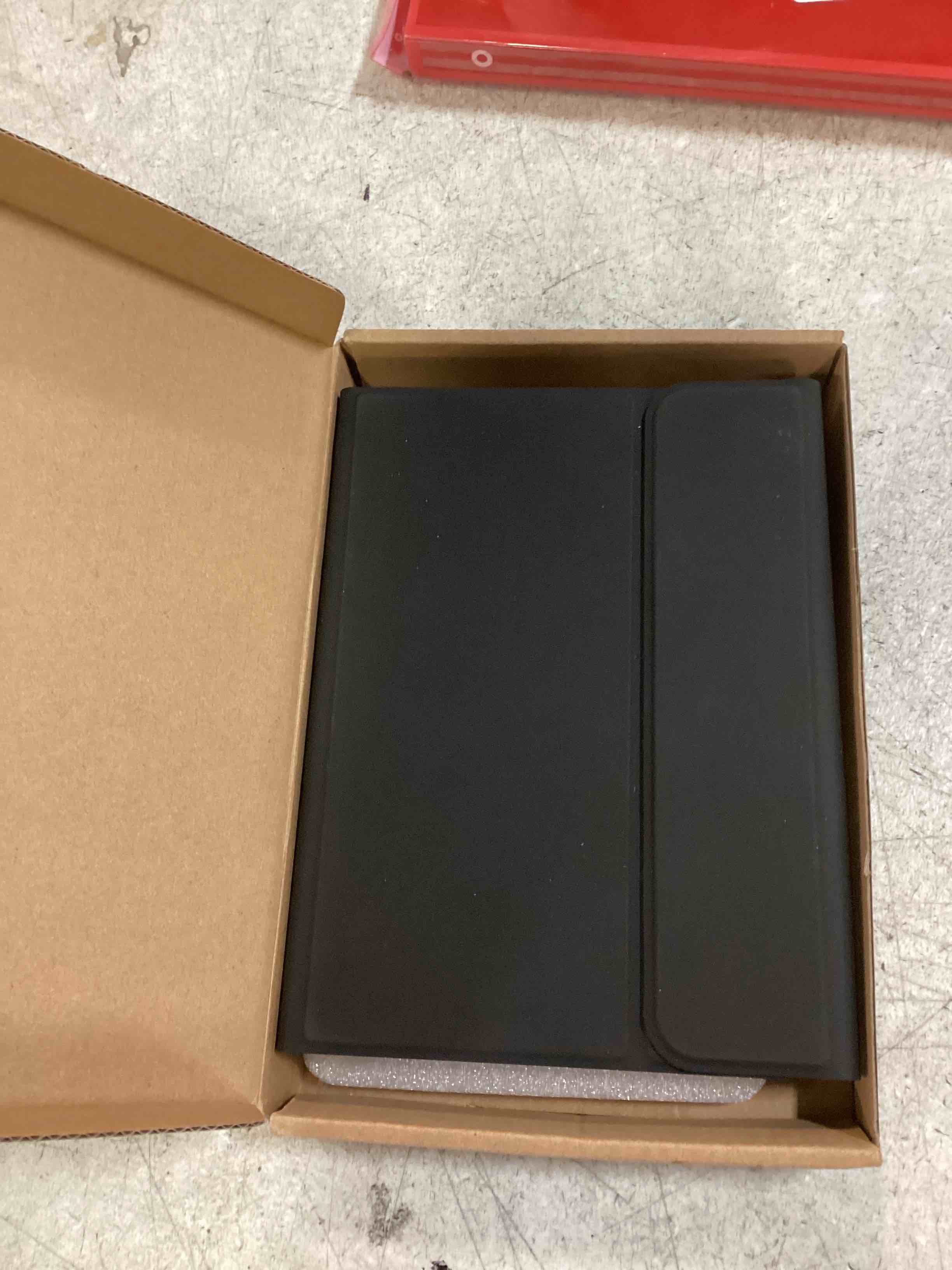 https://s3.amazonaws.com/lotting-images-prod/bidfta/YEL6290276_1712508610968.jpeg