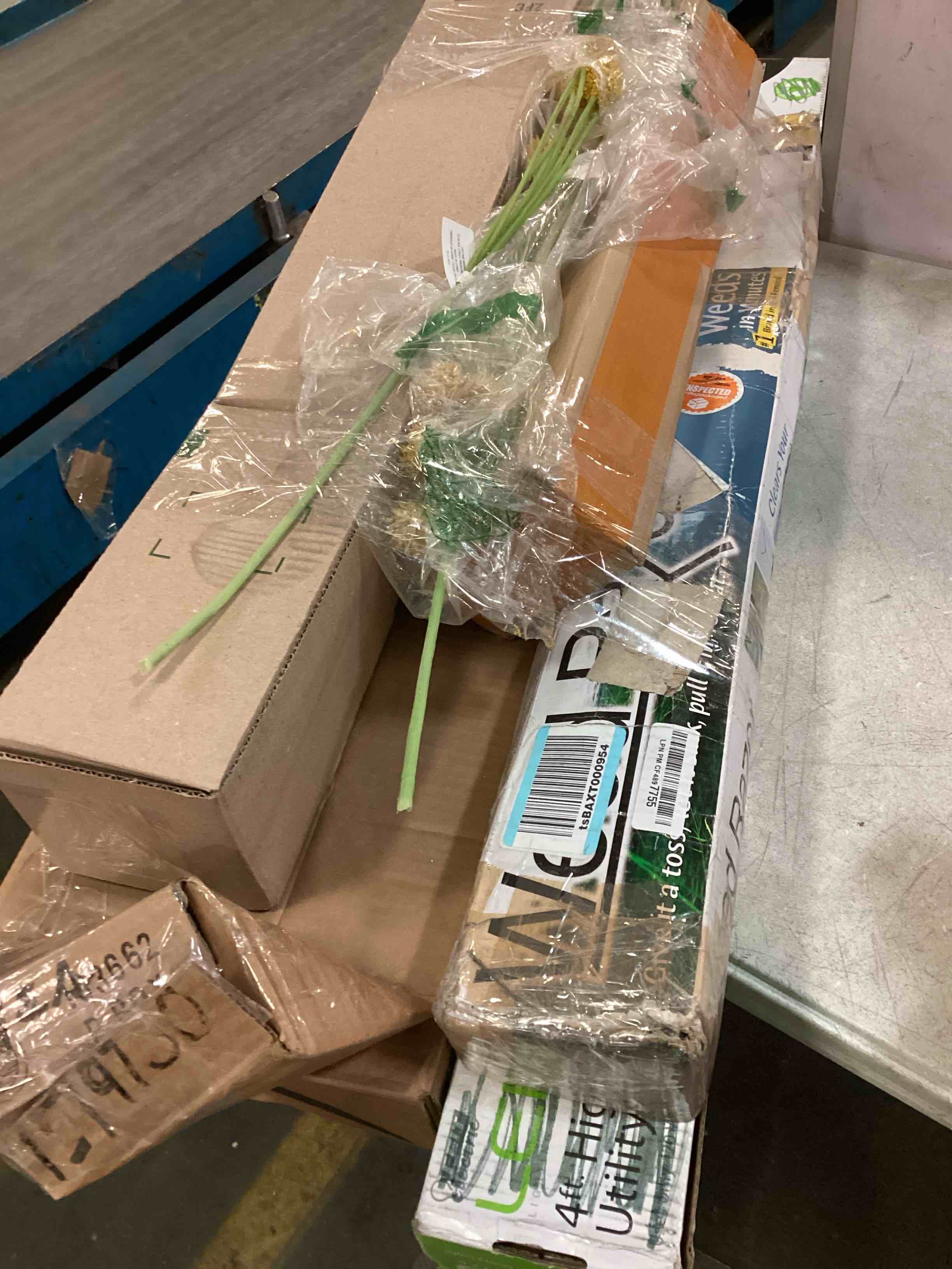 https://s3.amazonaws.com/lotting-images-prod/bidfta/YEL6290330_1712516984599.jpeg