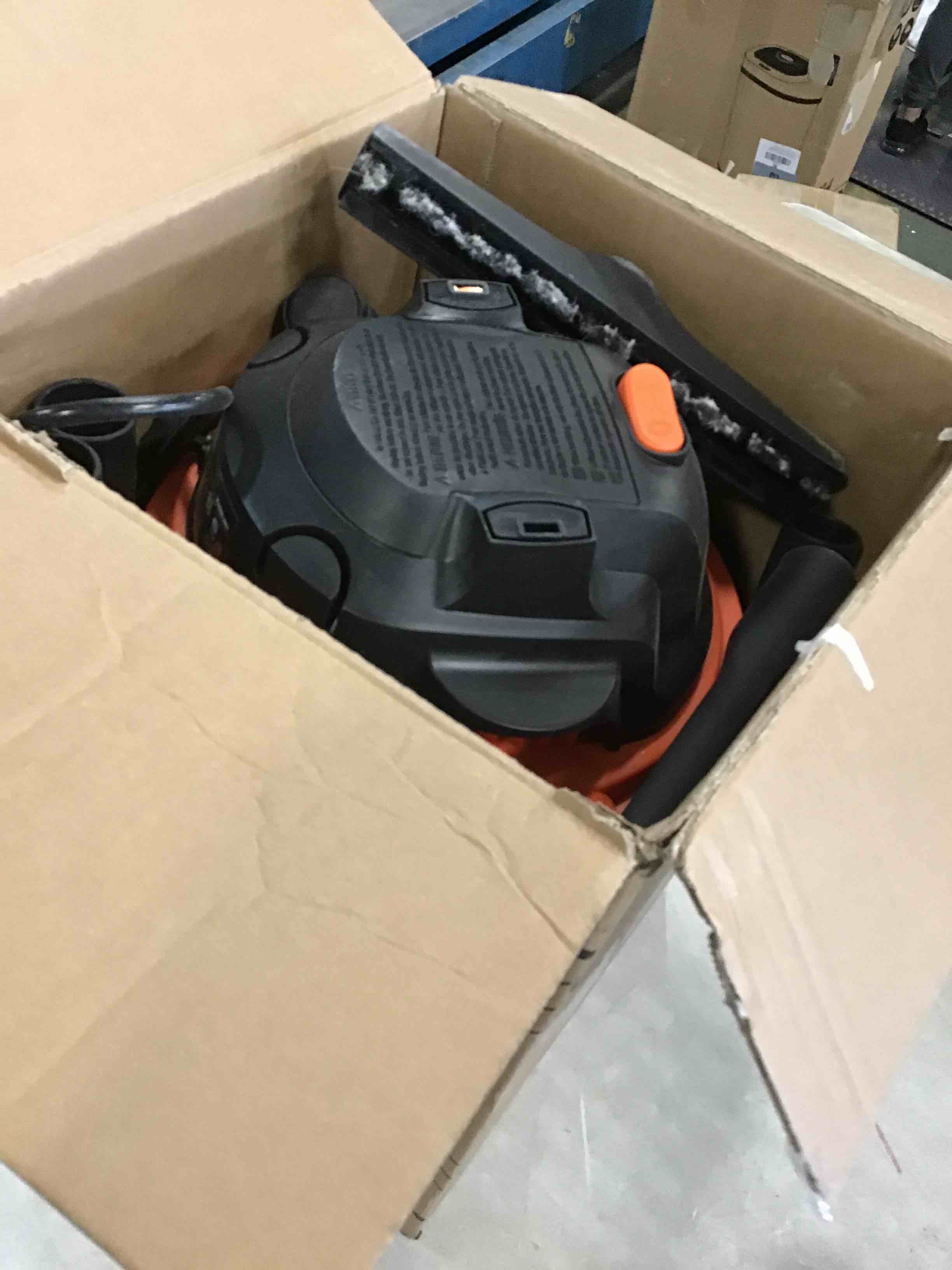 https://s3.amazonaws.com/lotting-images-prod/bidfta/YEL6290351_1712592257753.jpeg