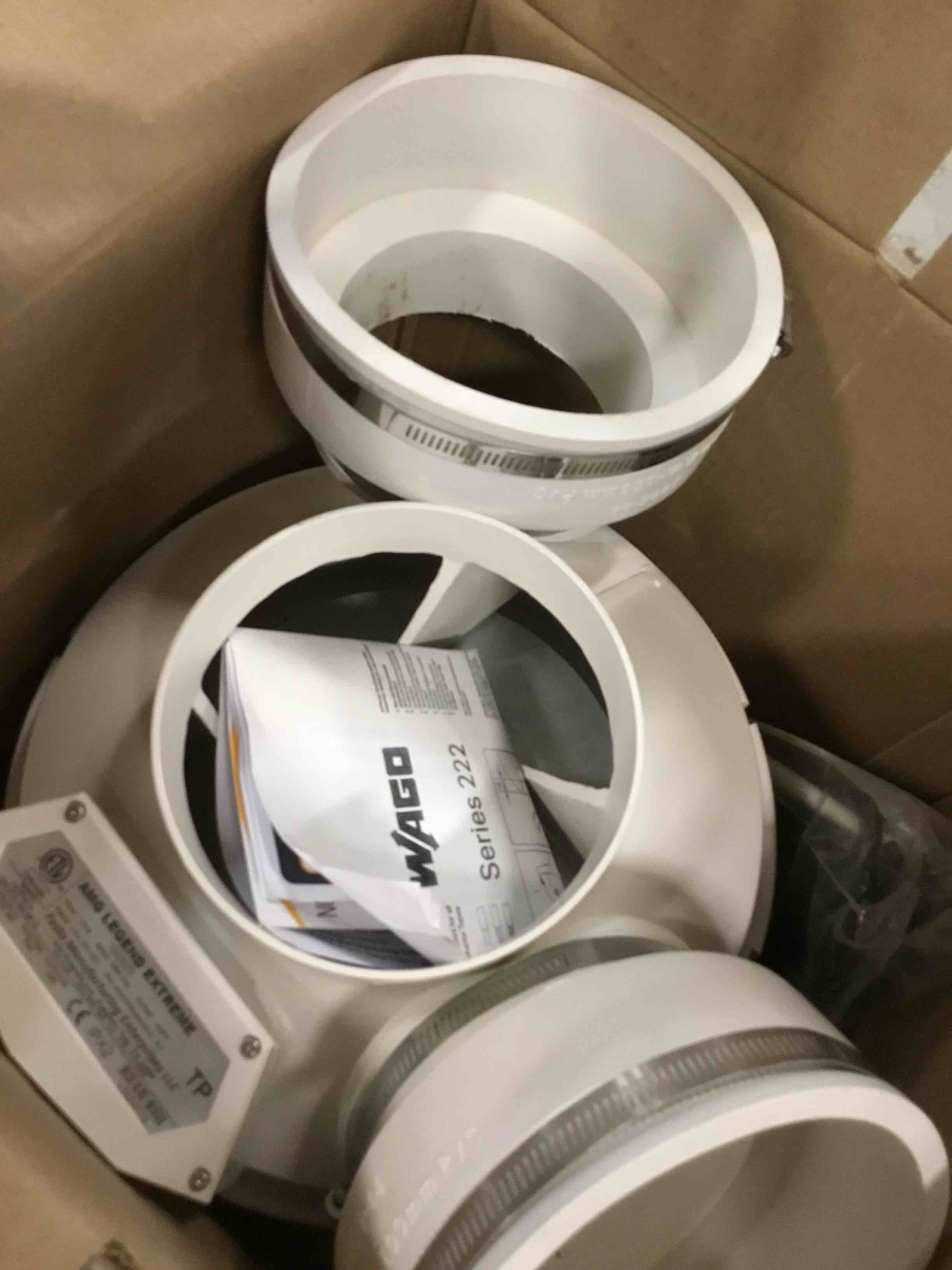 https://s3.amazonaws.com/lotting-images-prod/bidfta/YEL6292141_1712754617704.jpeg