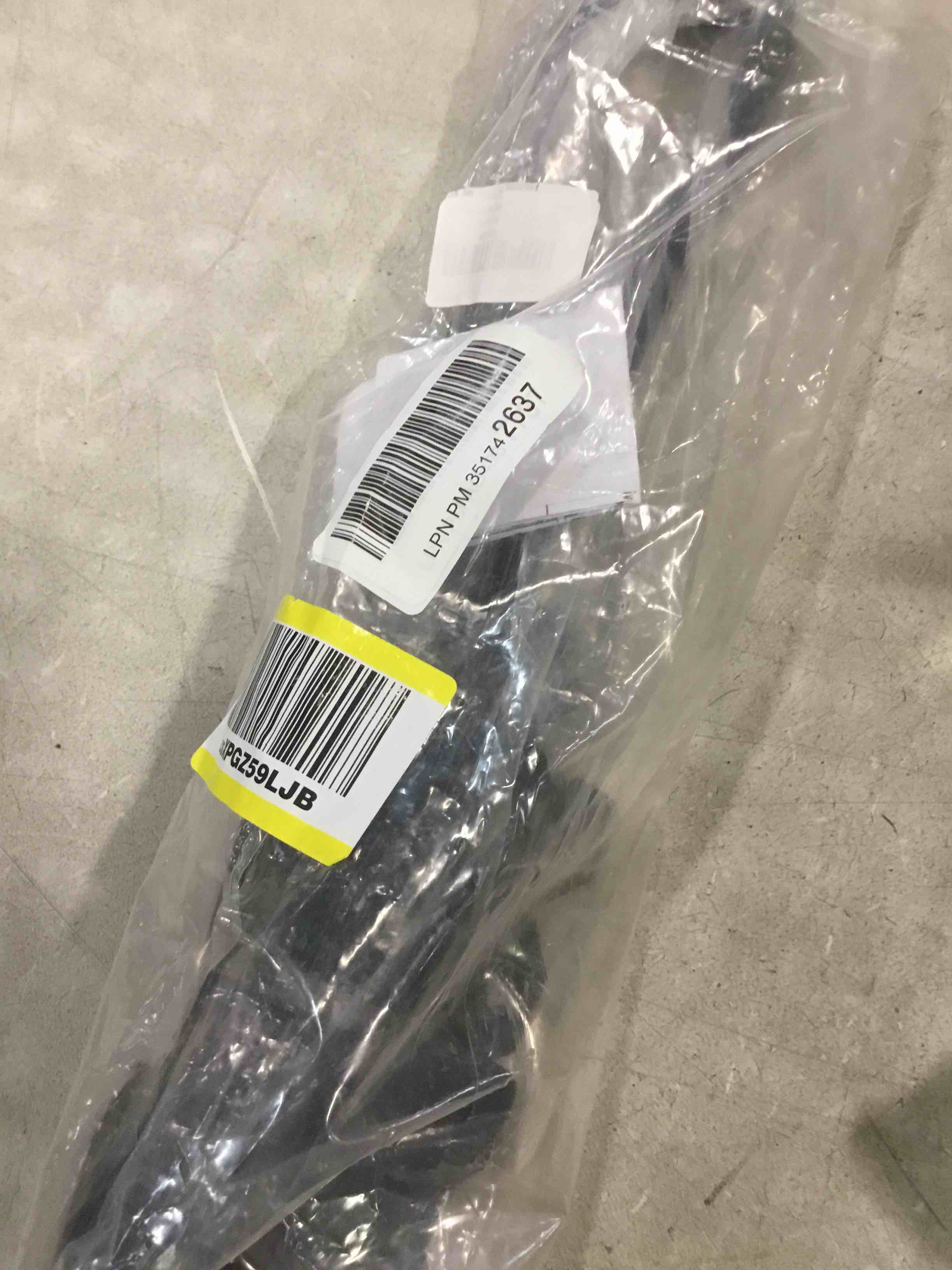 https://s3.amazonaws.com/lotting-images-prod/bidfta/YEL6292163_1712757429517.jpeg
