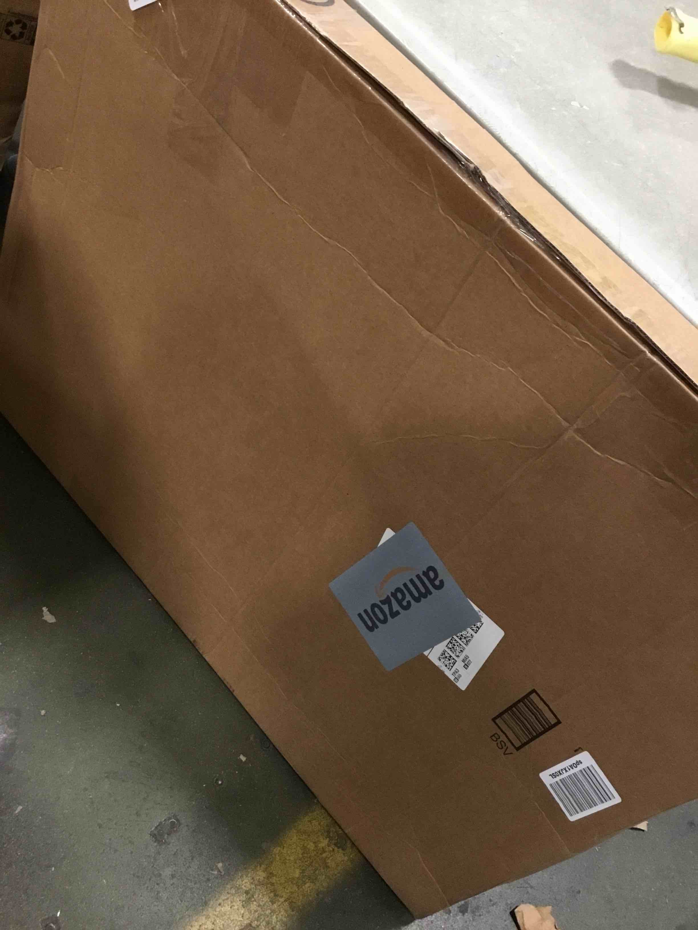https://s3.amazonaws.com/lotting-images-prod/bidfta/YEL6294100_1712769554427.jpeg
