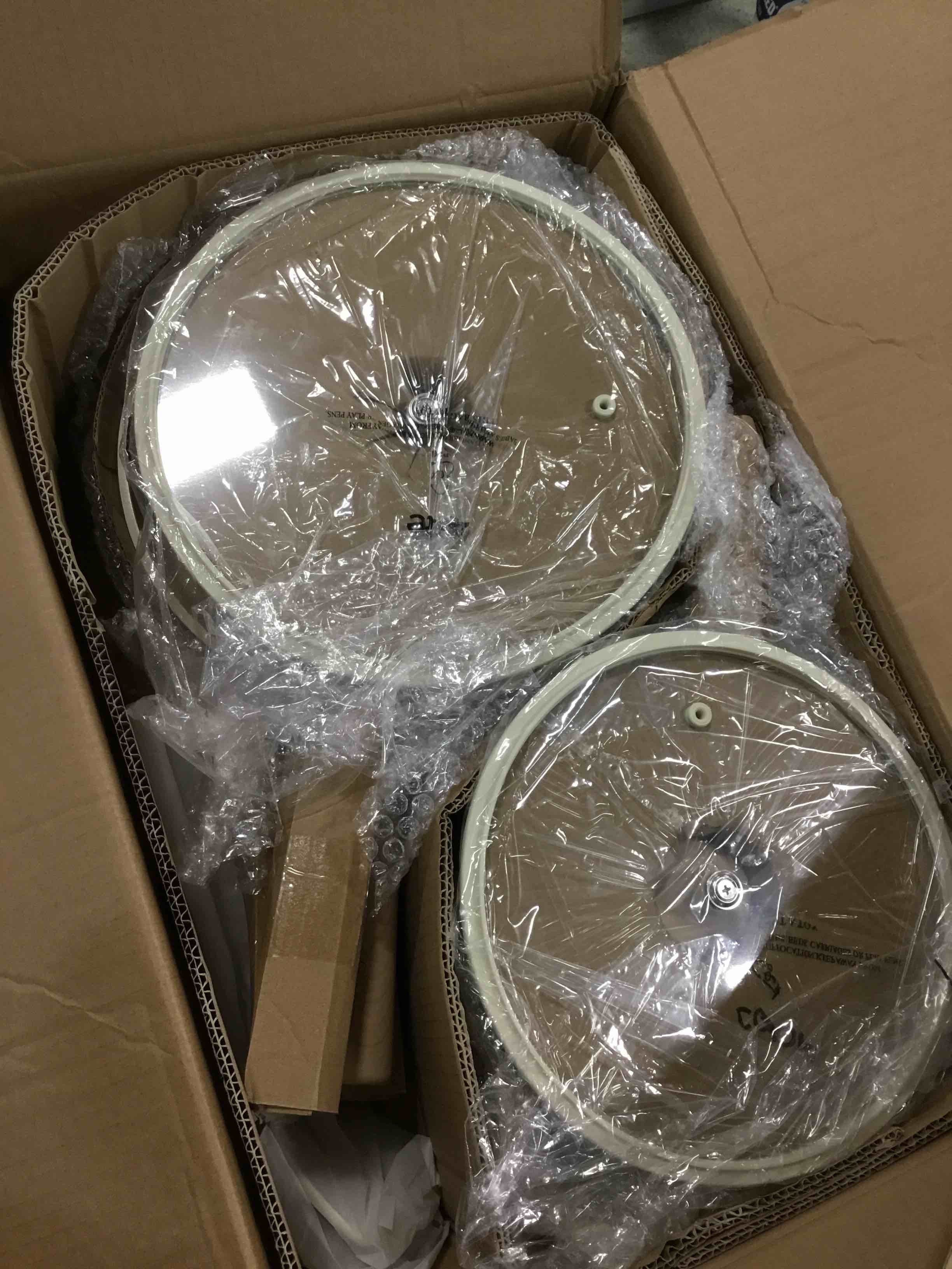 https://s3.amazonaws.com/lotting-images-prod/bidfta/YEL6294391_1712924392624.jpeg