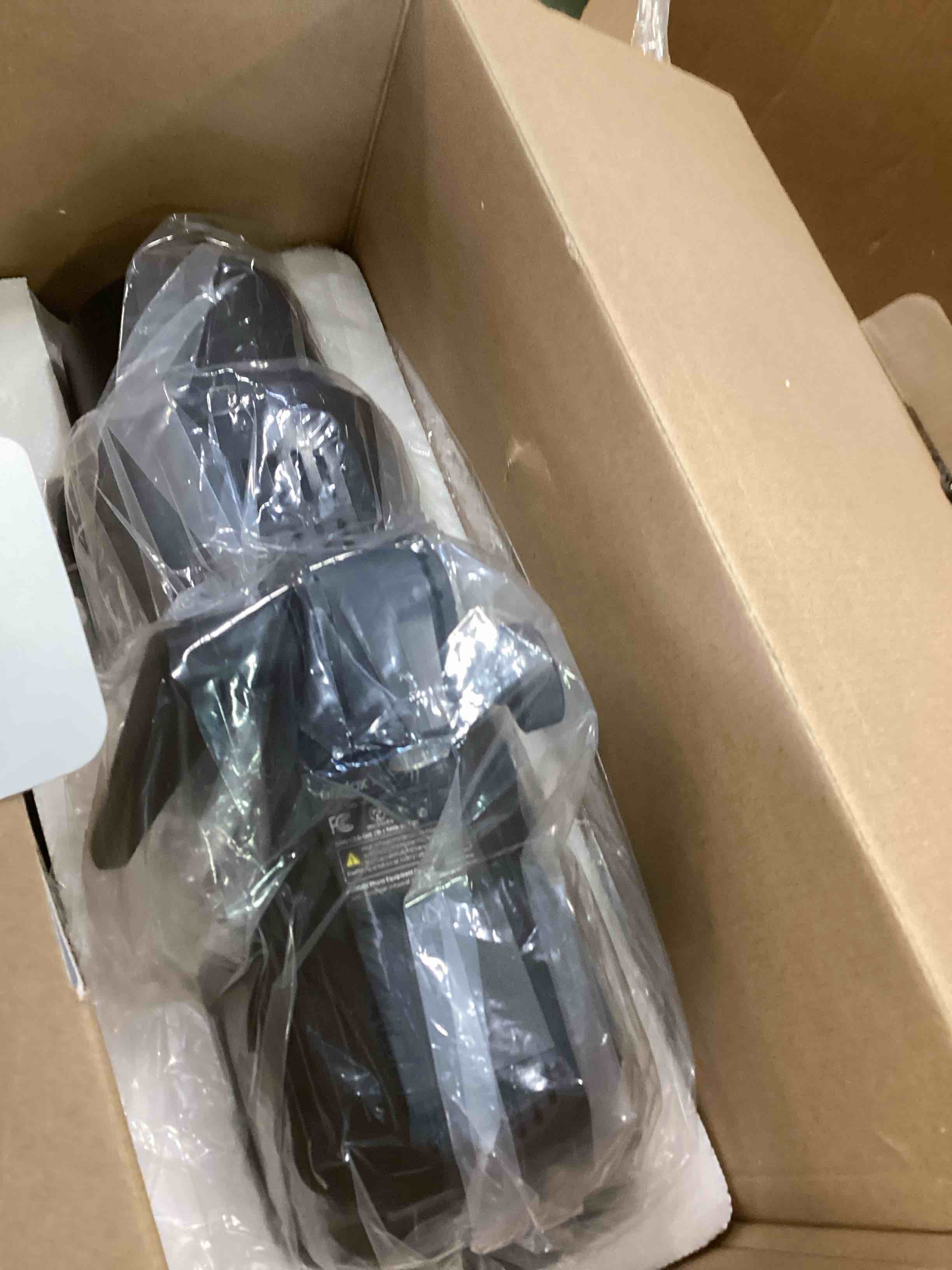 https://s3.amazonaws.com/lotting-images-prod/bidfta/YEL6294514_1718042943868.jpeg