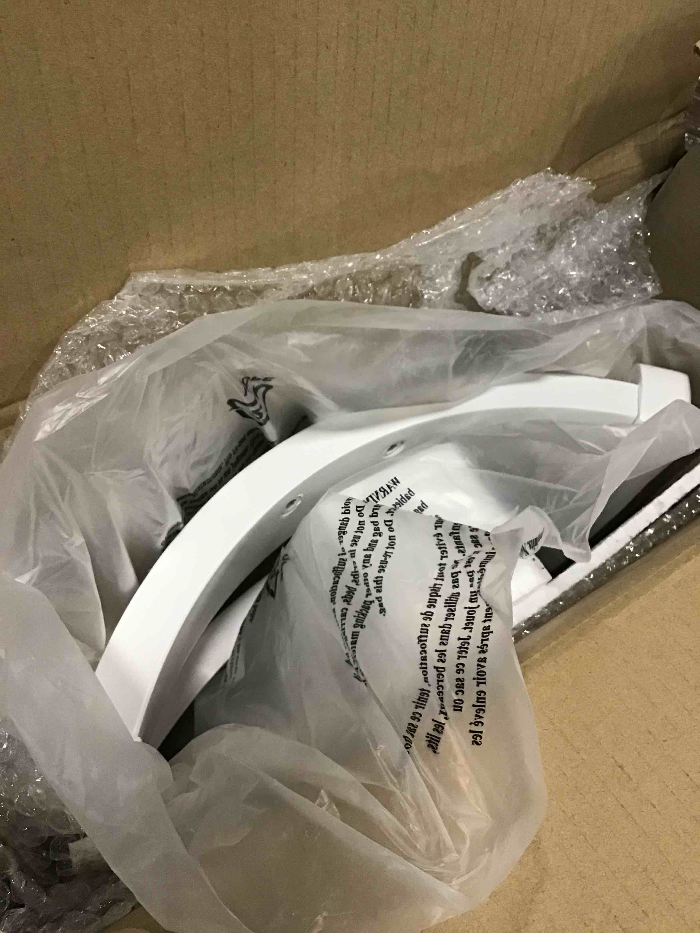 https://s3.amazonaws.com/lotting-images-prod/bidfta/YEL6295287_1720542643034.jpeg