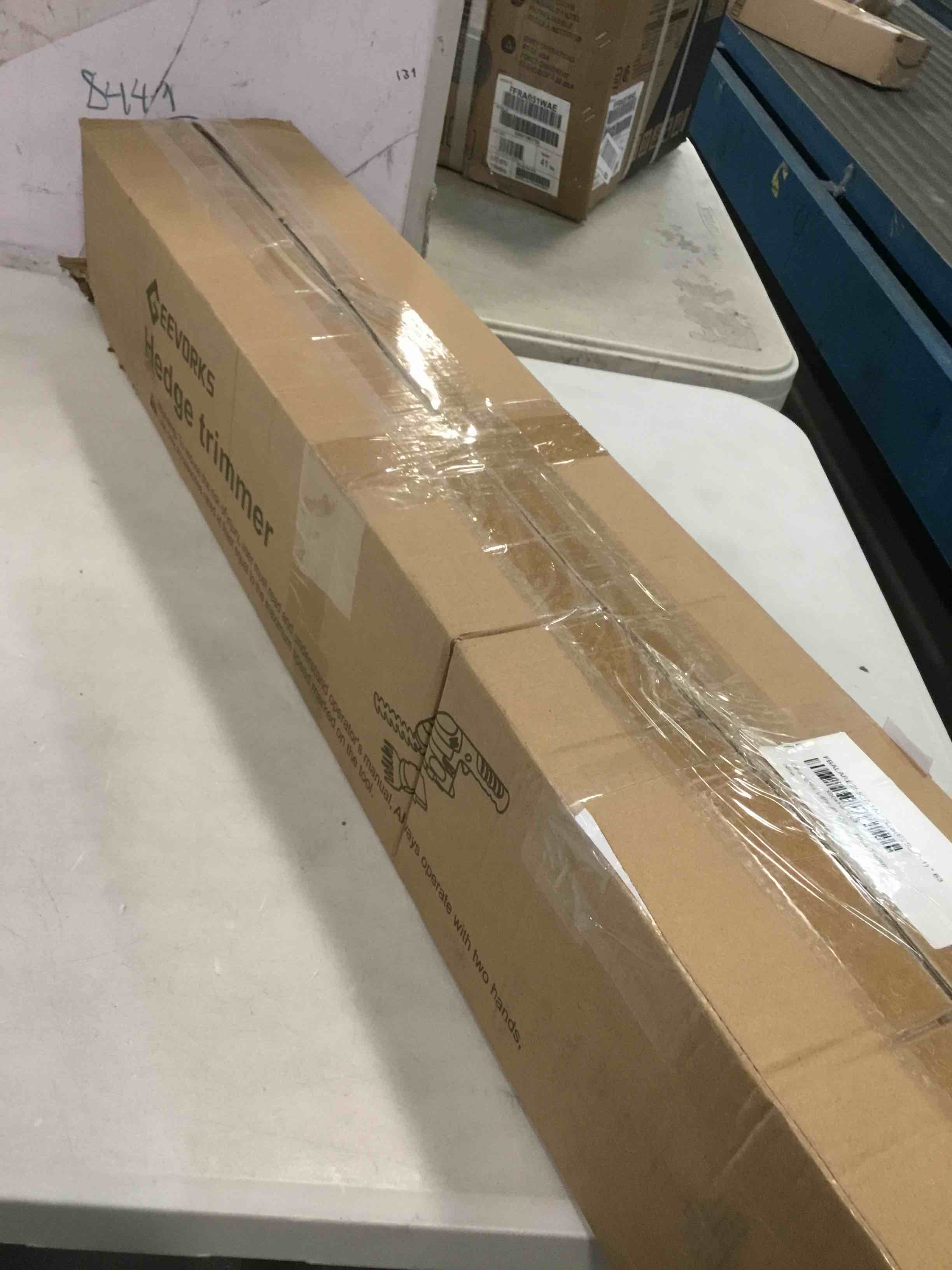 https://s3.amazonaws.com/lotting-images-prod/bidfta/YEL6295913_1720700670751.jpeg