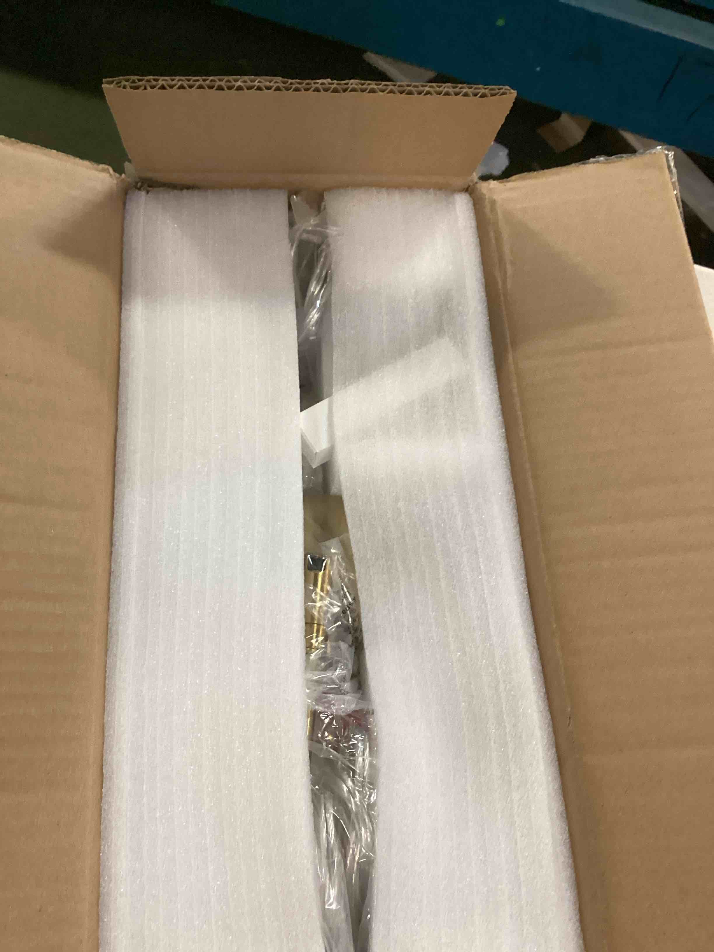 https://s3.amazonaws.com/lotting-images-prod/bidfta/YEL6296058_1712685983103.jpeg