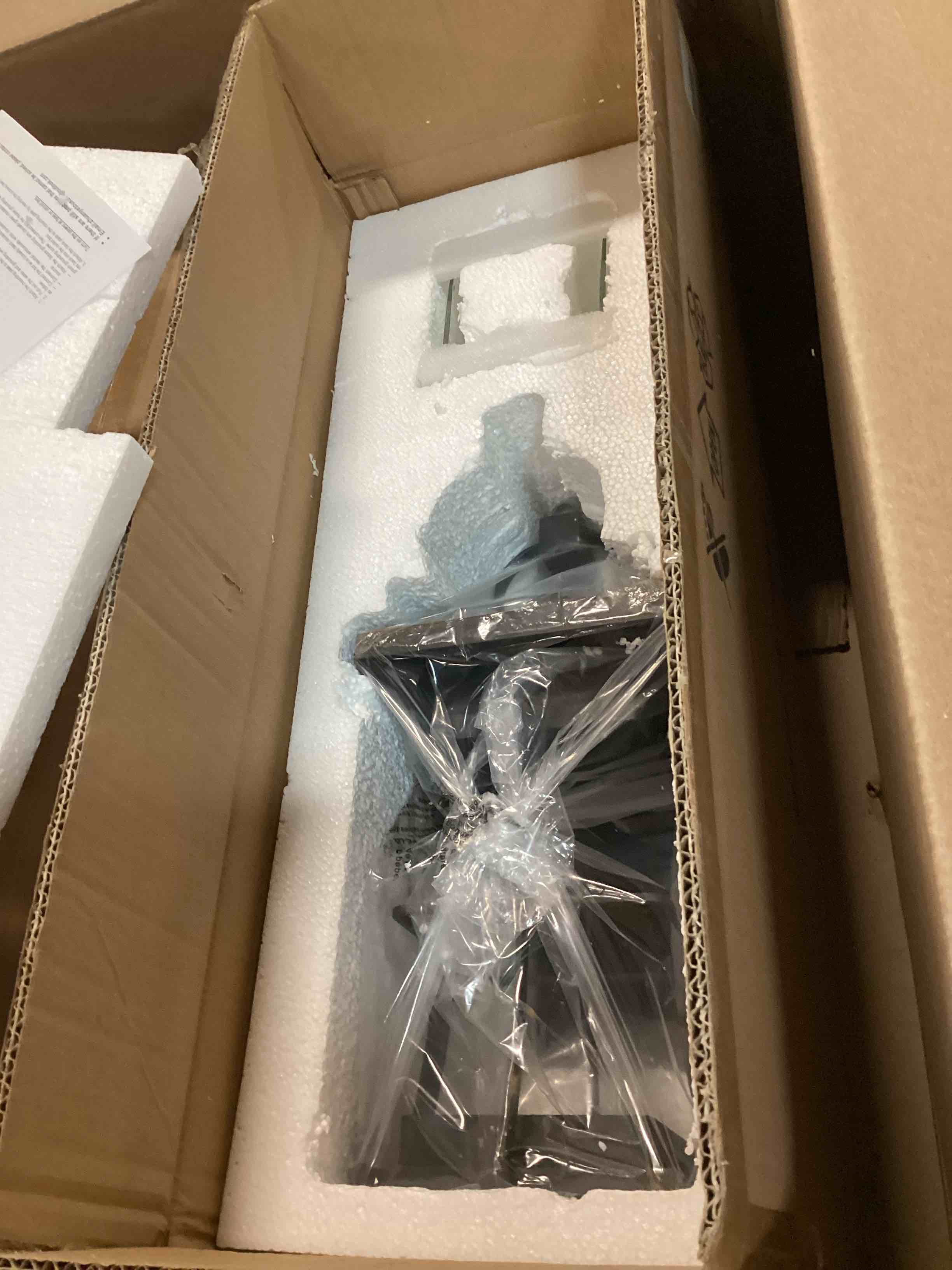 https://s3.amazonaws.com/lotting-images-prod/bidfta/YEL6296853_1713356687844.jpeg