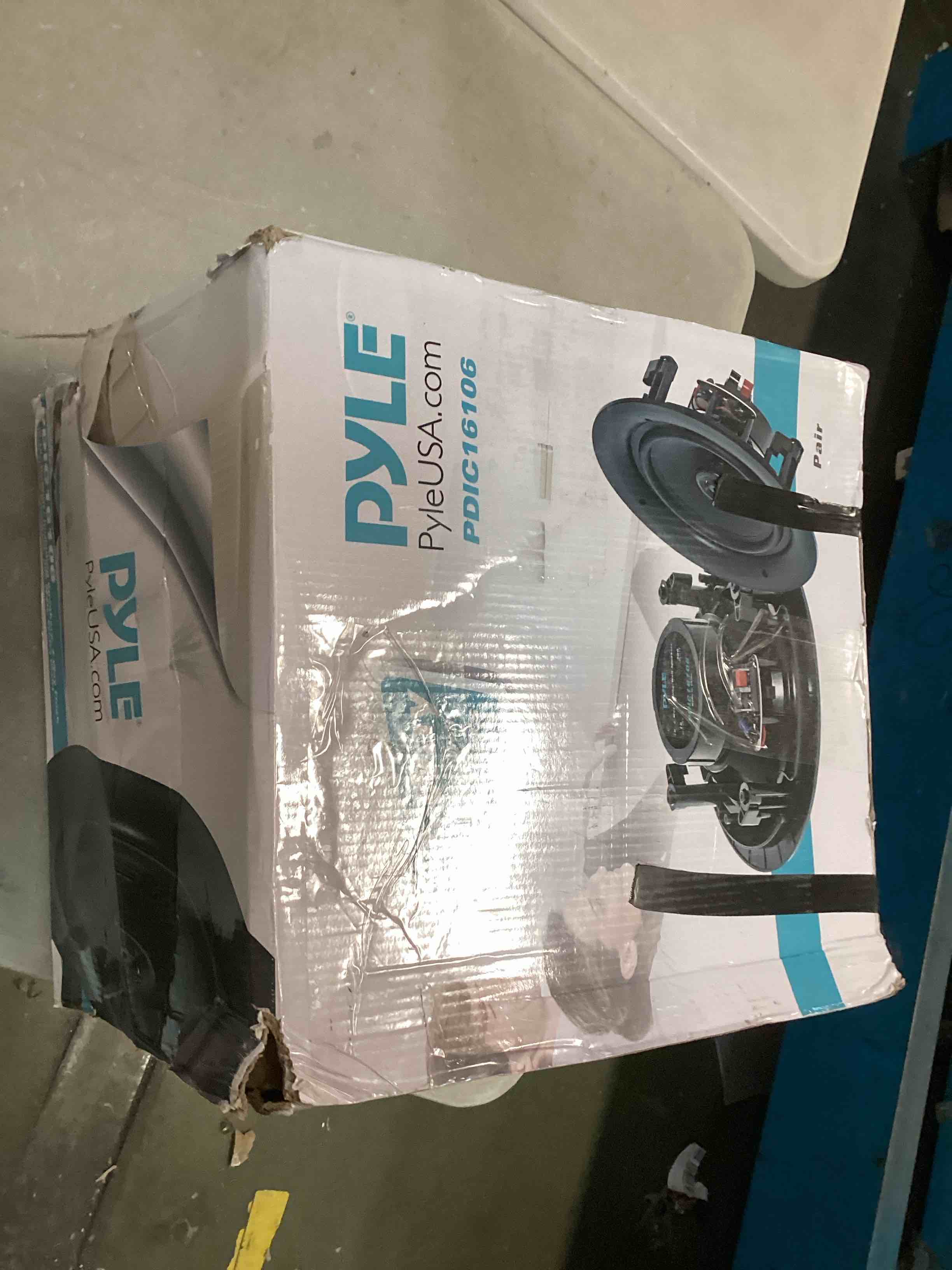 https://s3.amazonaws.com/lotting-images-prod/bidfta/YEL6296912_1713366043700.jpeg
