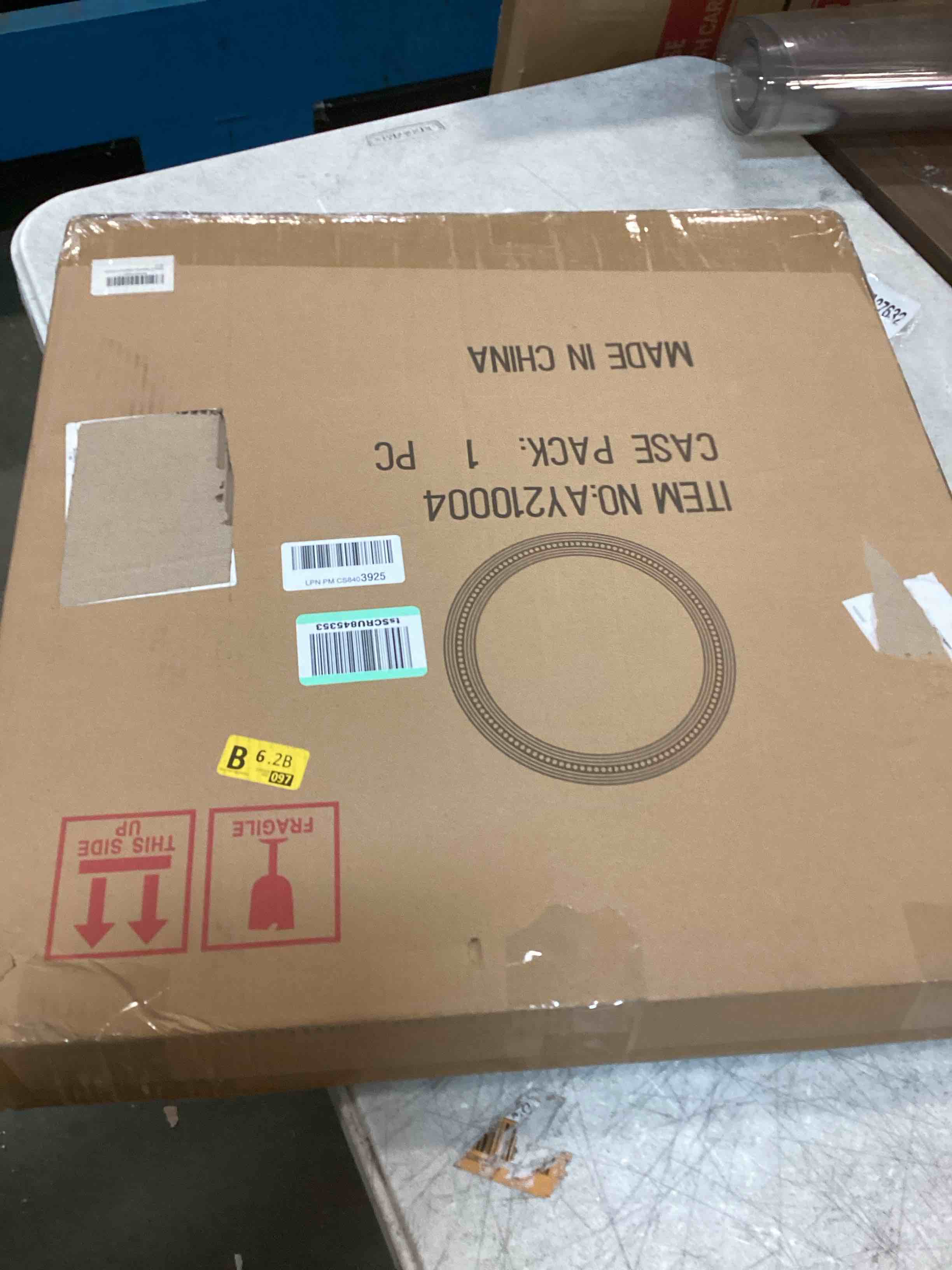 https://s3.amazonaws.com/lotting-images-prod/bidfta/YEL6297018_1713443129567.jpeg