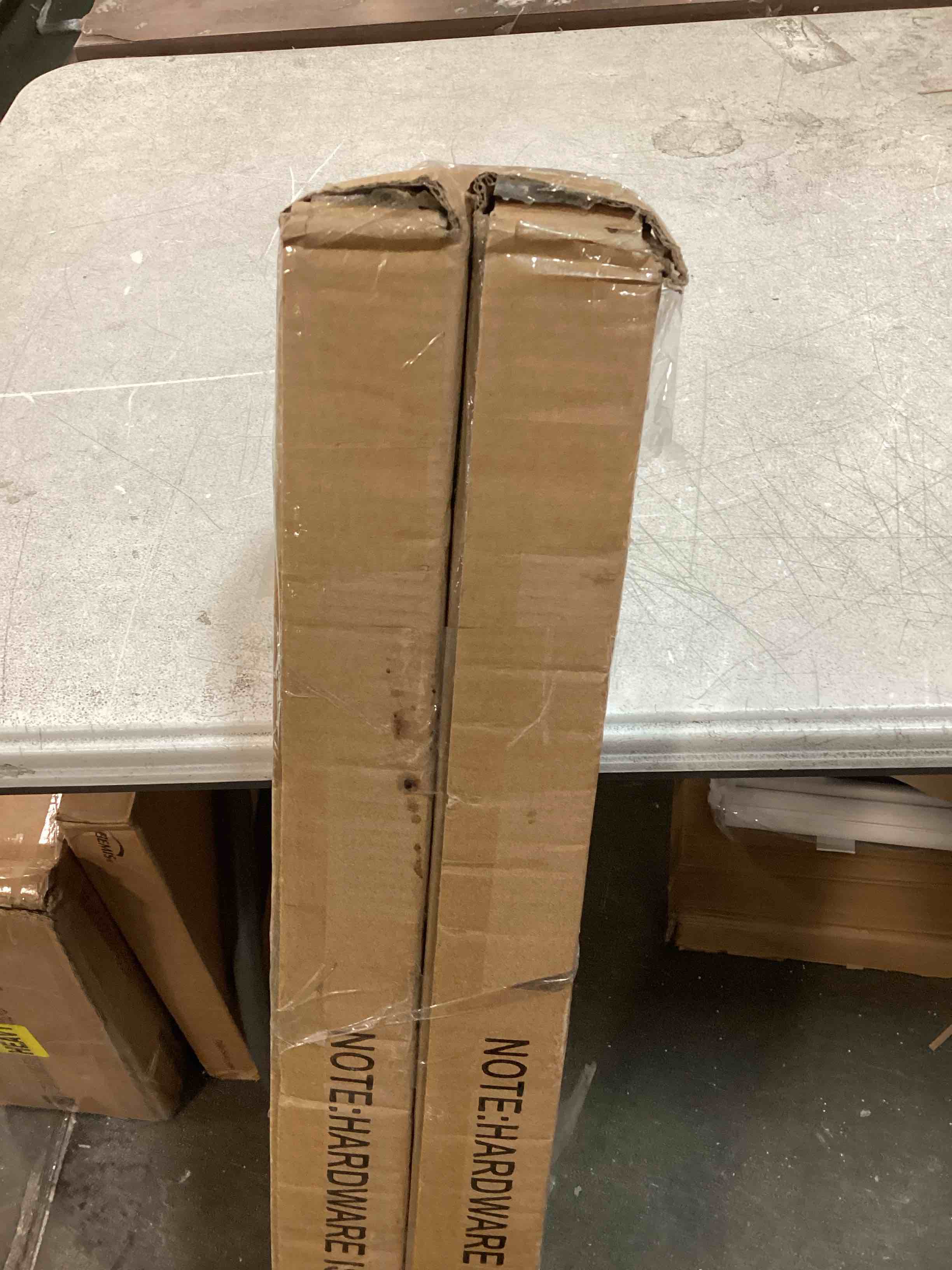 https://s3.amazonaws.com/lotting-images-prod/bidfta/YEL6297100_1713462070847.jpeg